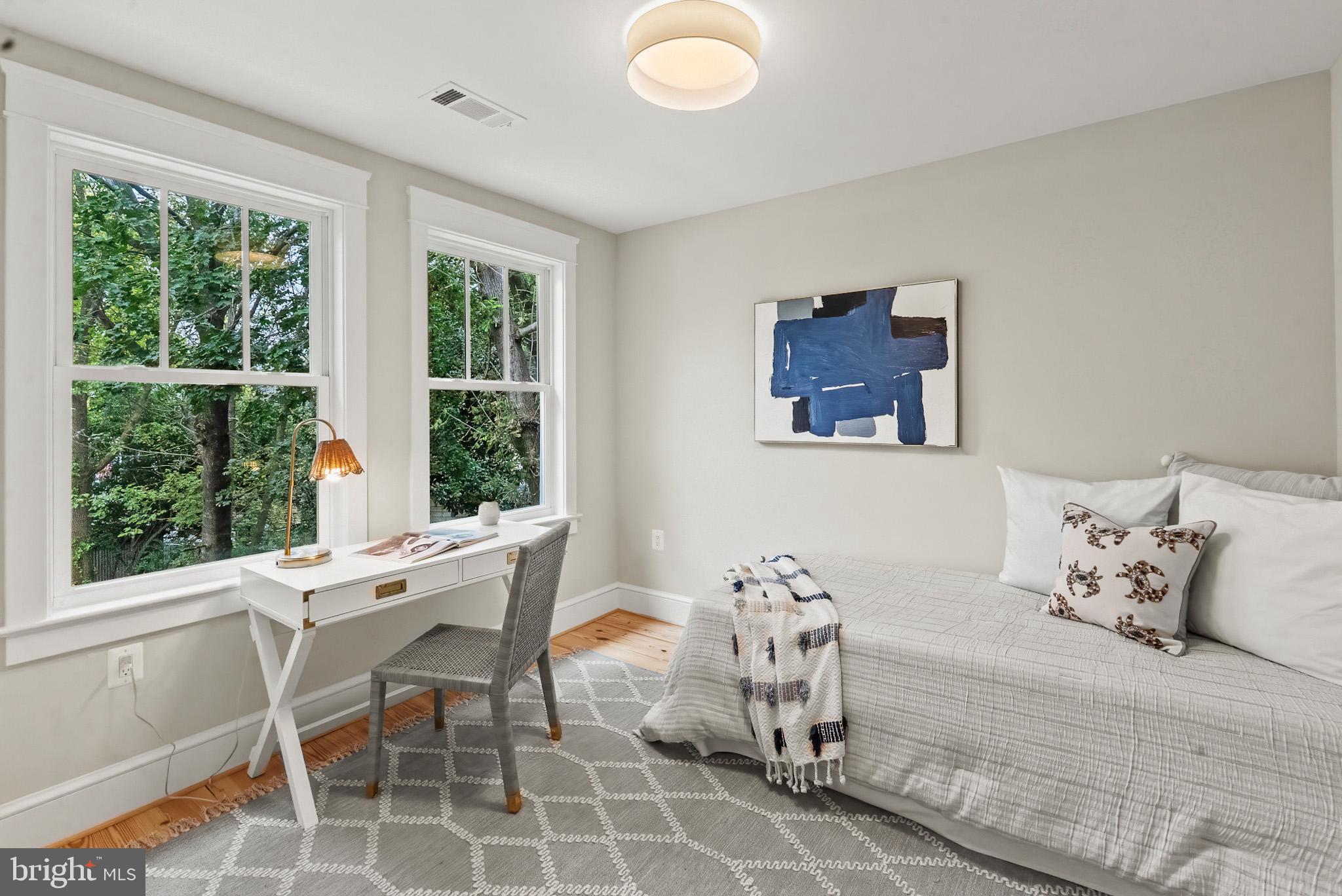 MURRAY HILL - Residential