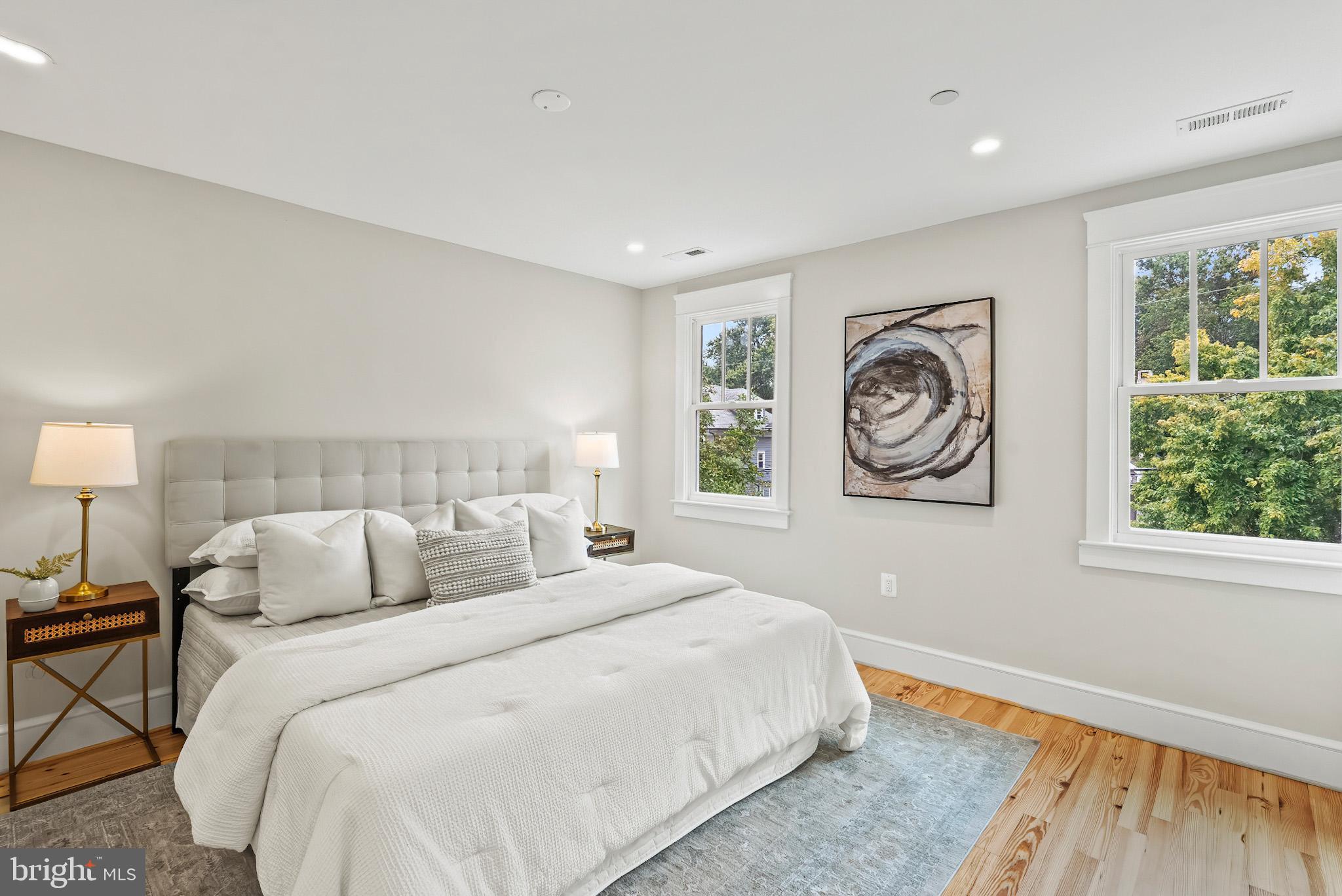 MURRAY HILL - Residential