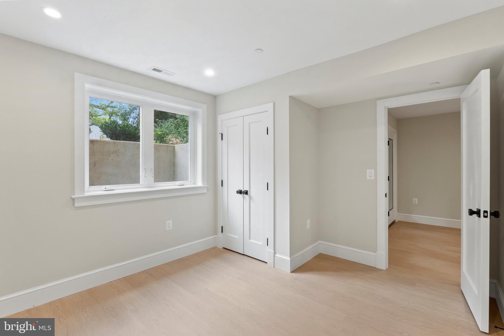 MURRAY HILL - Residential