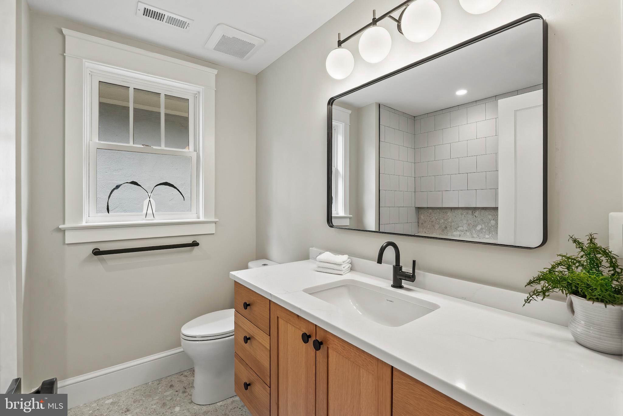 MURRAY HILL - Residential