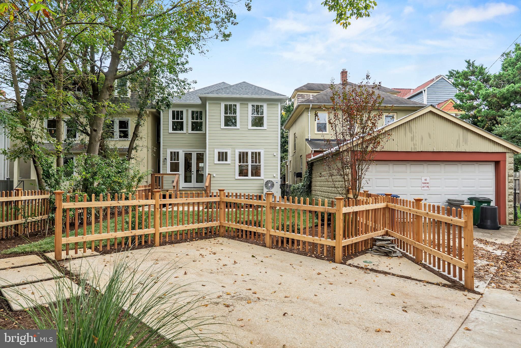 MURRAY HILL - Residential