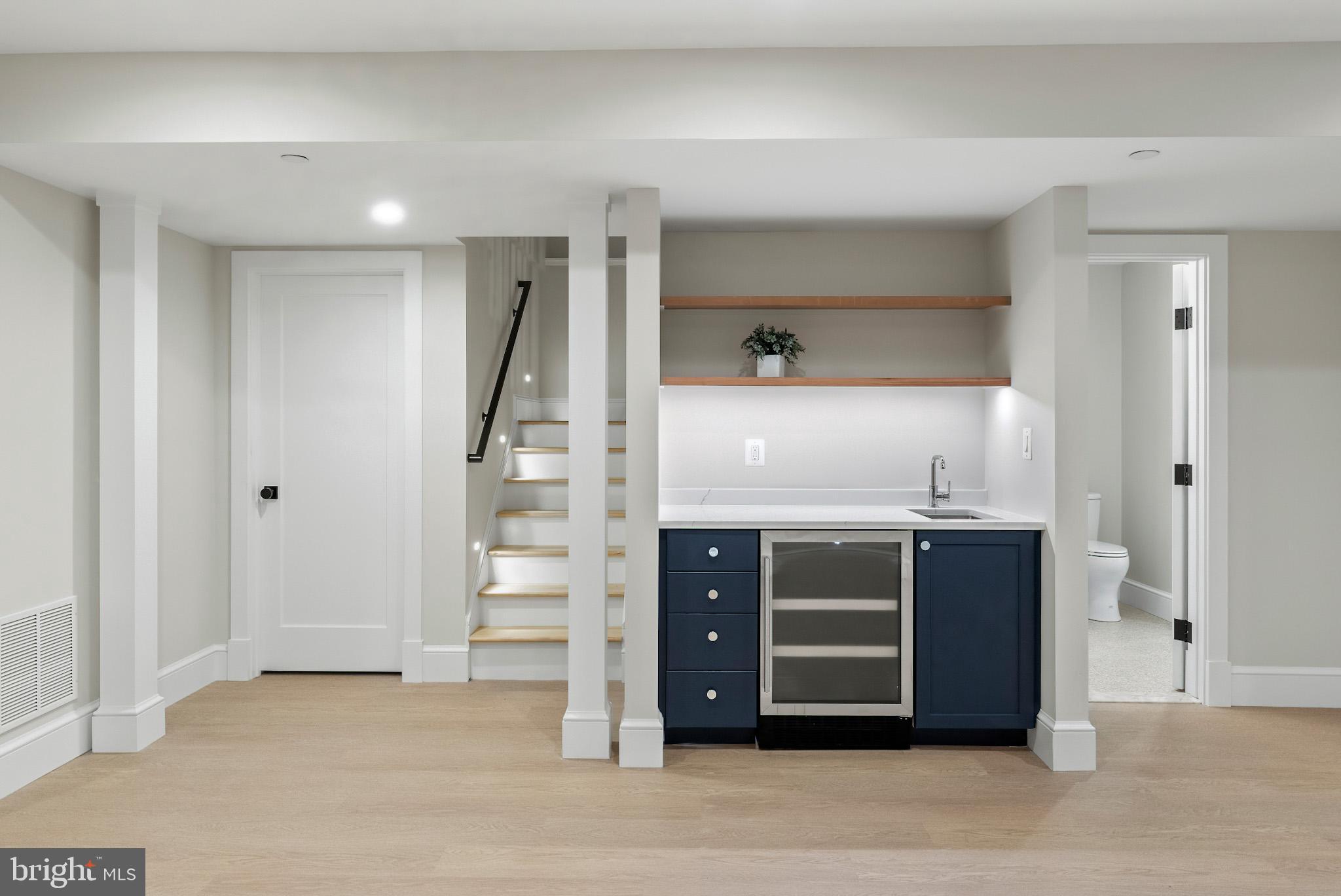 MURRAY HILL - Residential