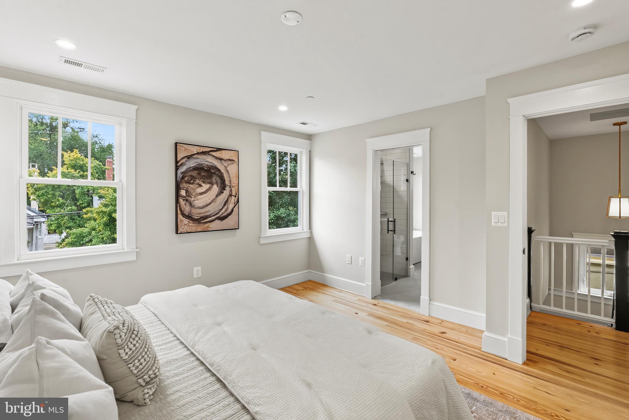 MURRAY HILL - Residential