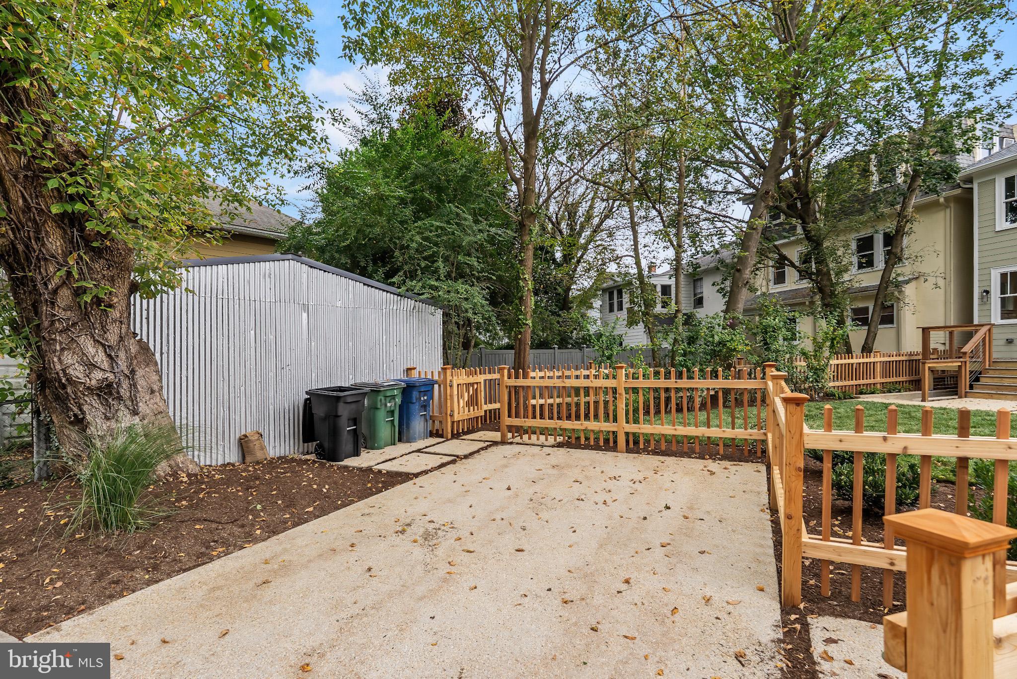 MURRAY HILL - Residential