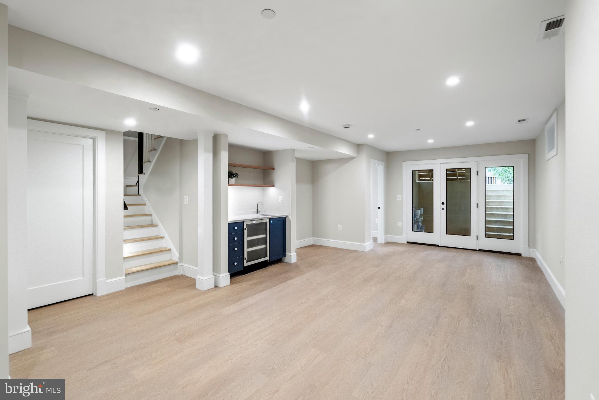 MURRAY HILL - Residential