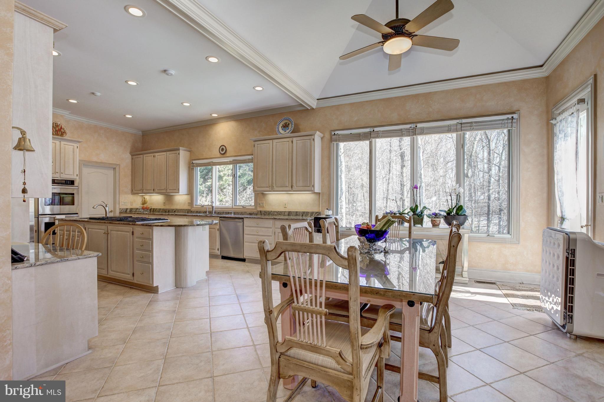 FALCONHURST - Residential