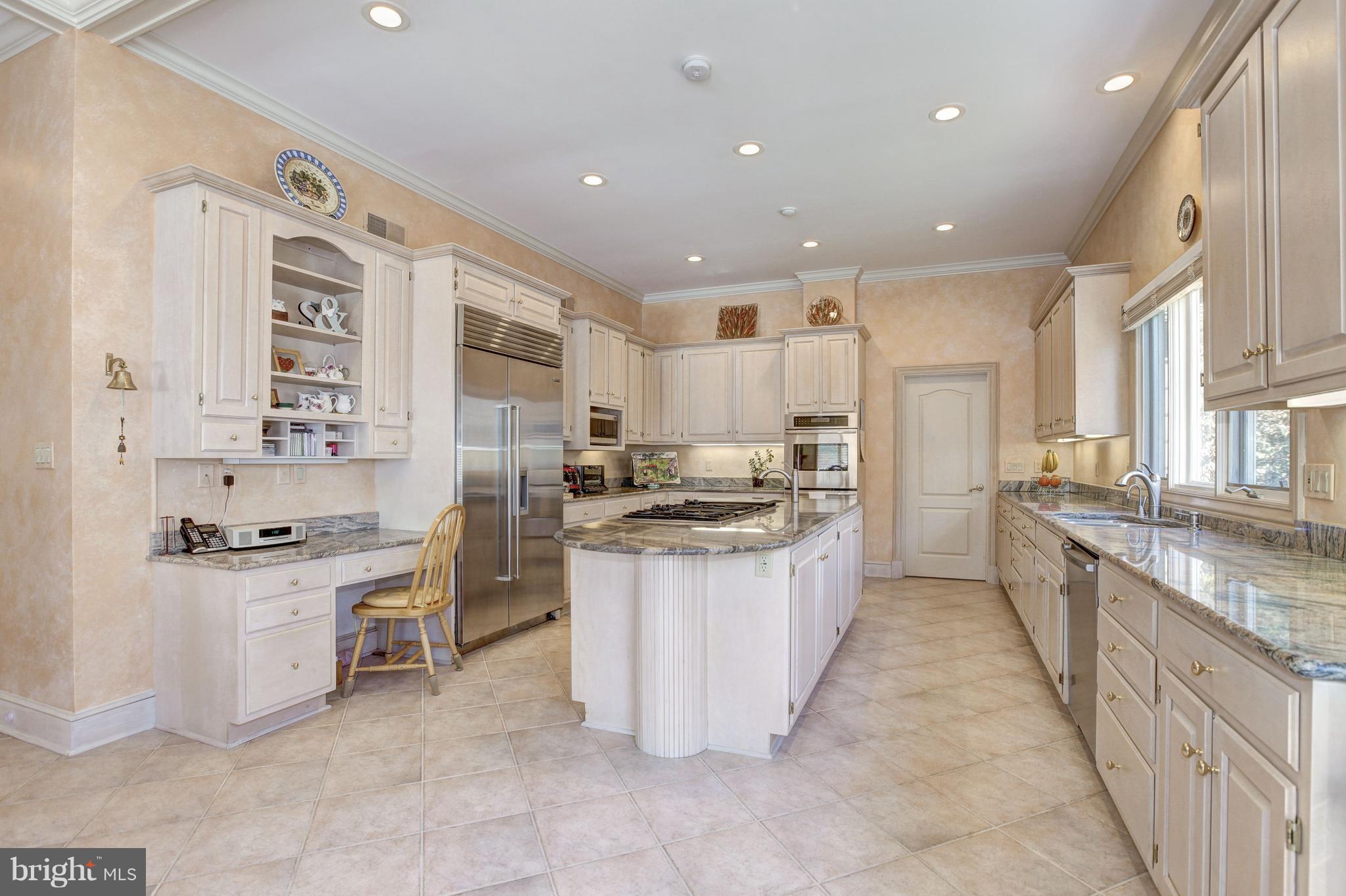 FALCONHURST - Residential