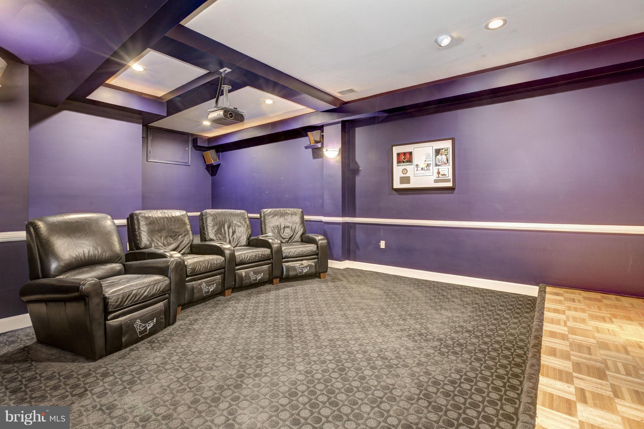 FALCONHURST - Residential