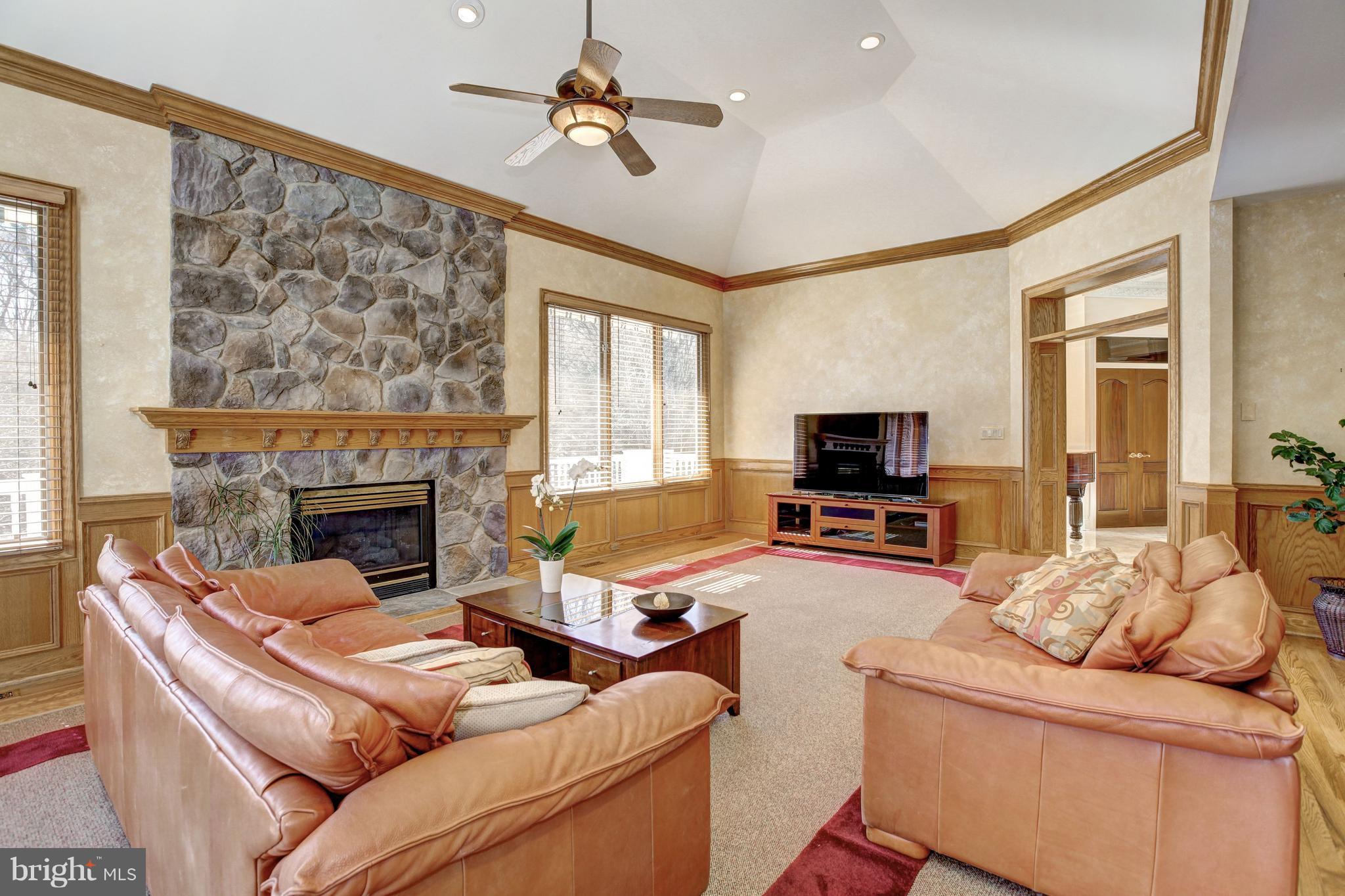 FALCONHURST - Residential