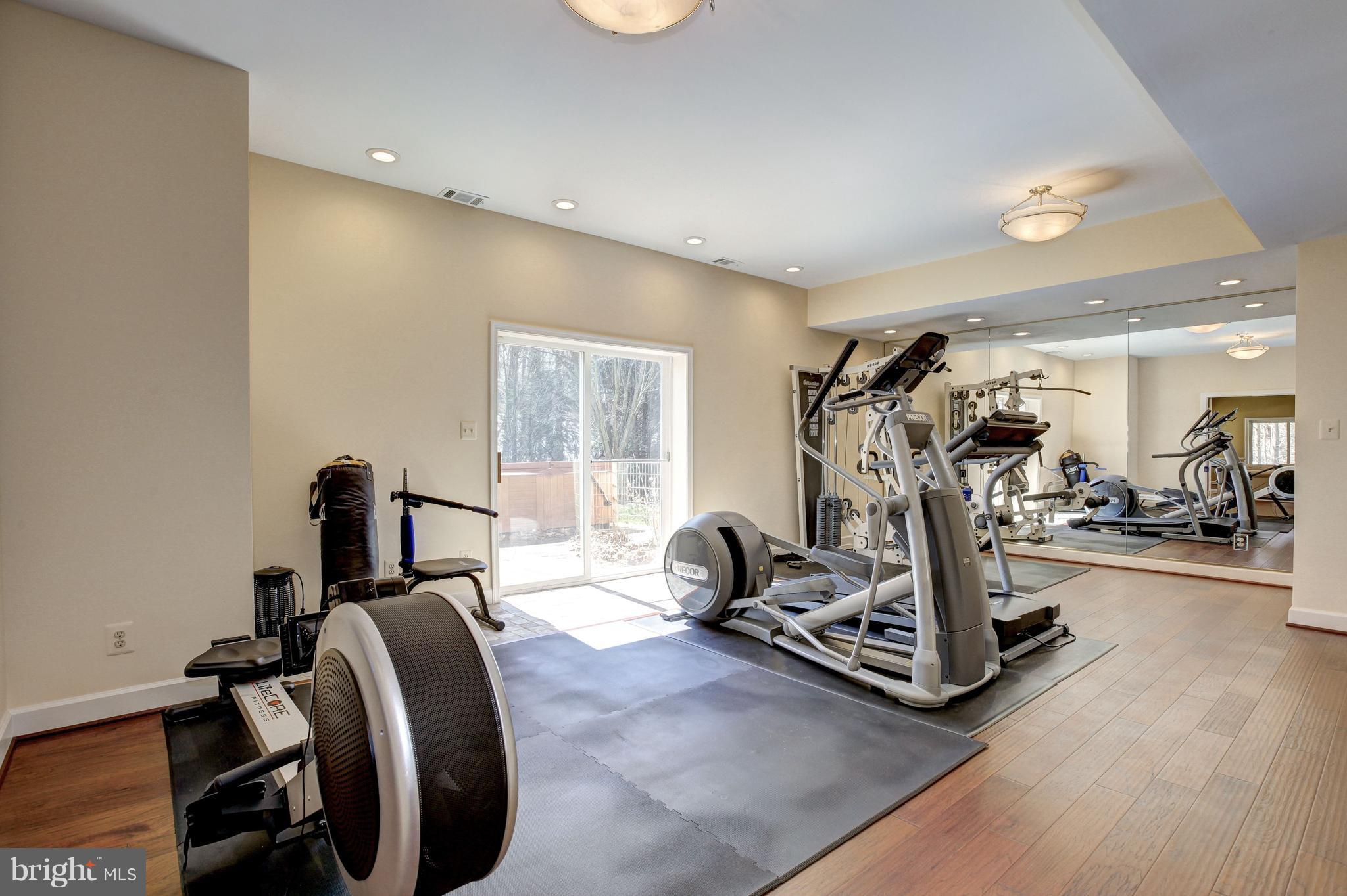 FALCONHURST - Residential