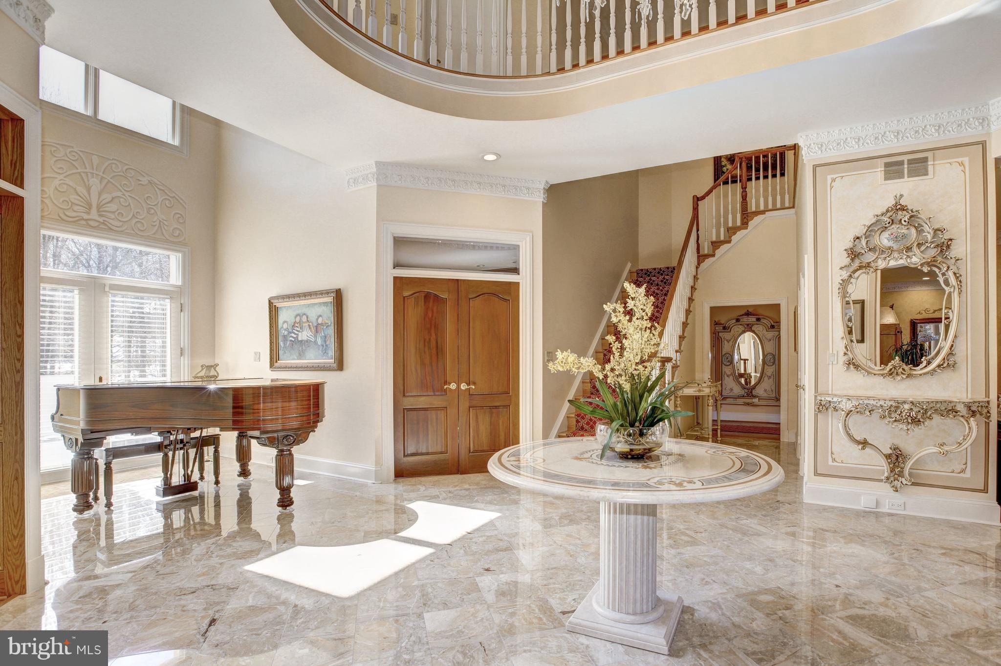 FALCONHURST - Residential