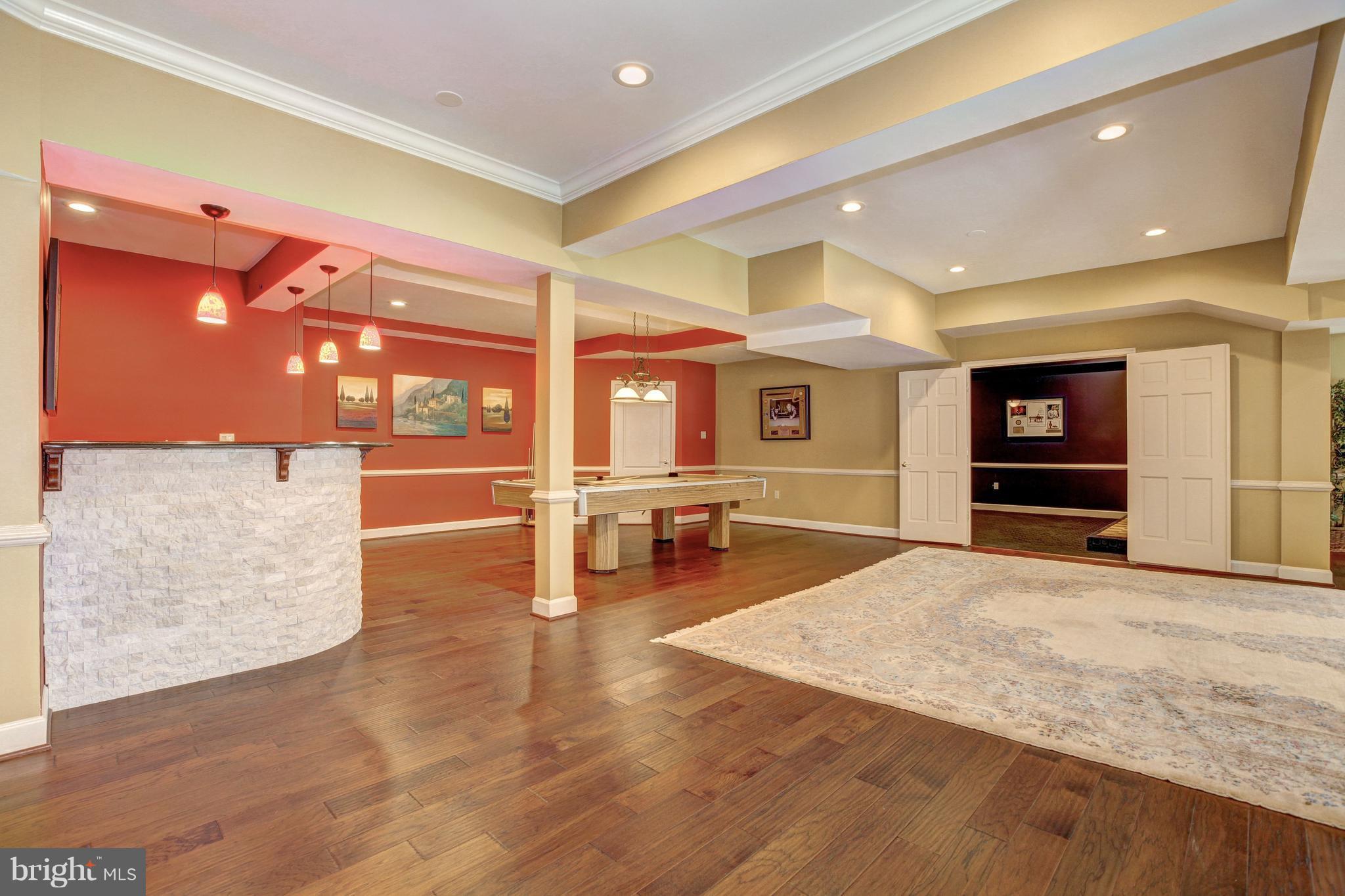 FALCONHURST - Residential