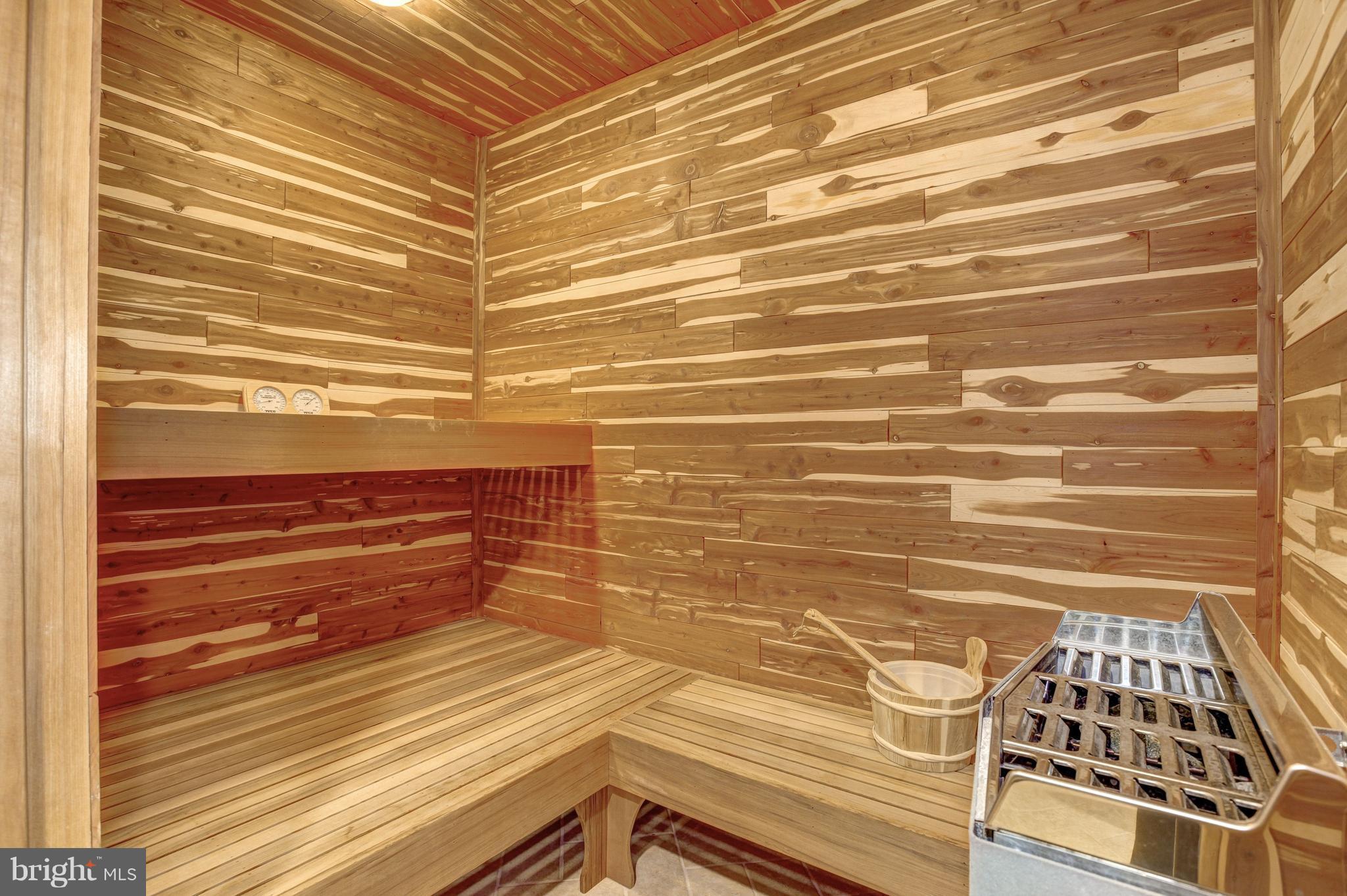 FALCONHURST - Residential