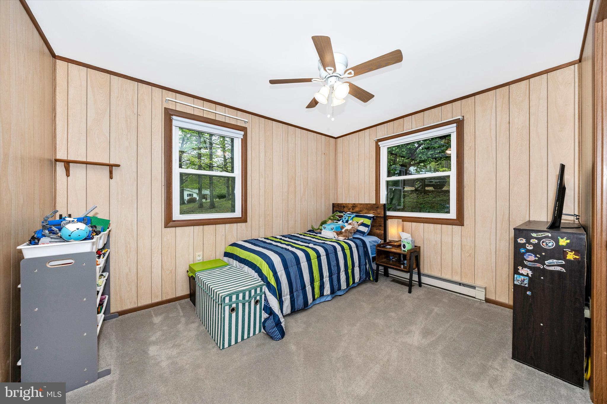 EARL ACRES - Residential