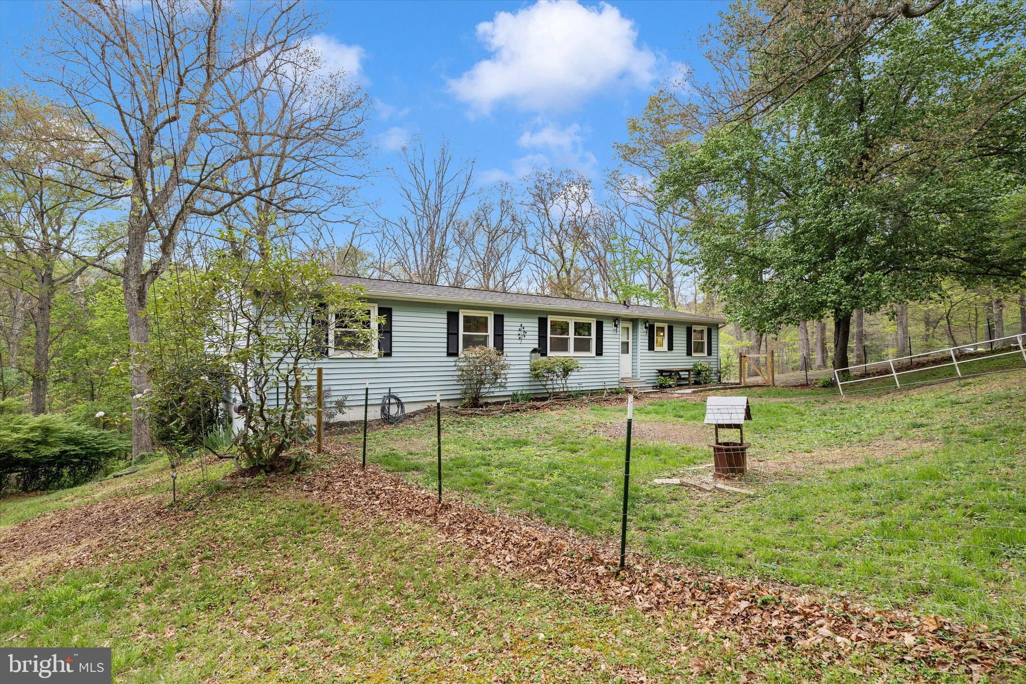 EARL ACRES - Residential