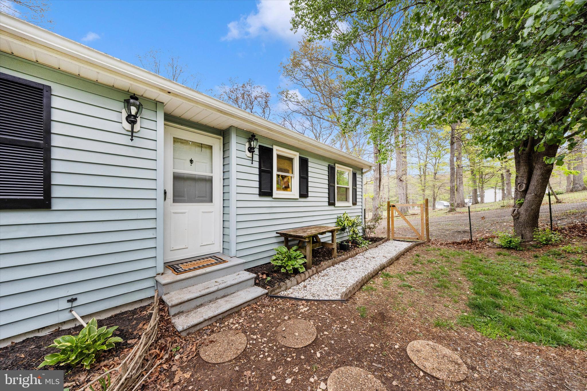 EARL ACRES - Residential