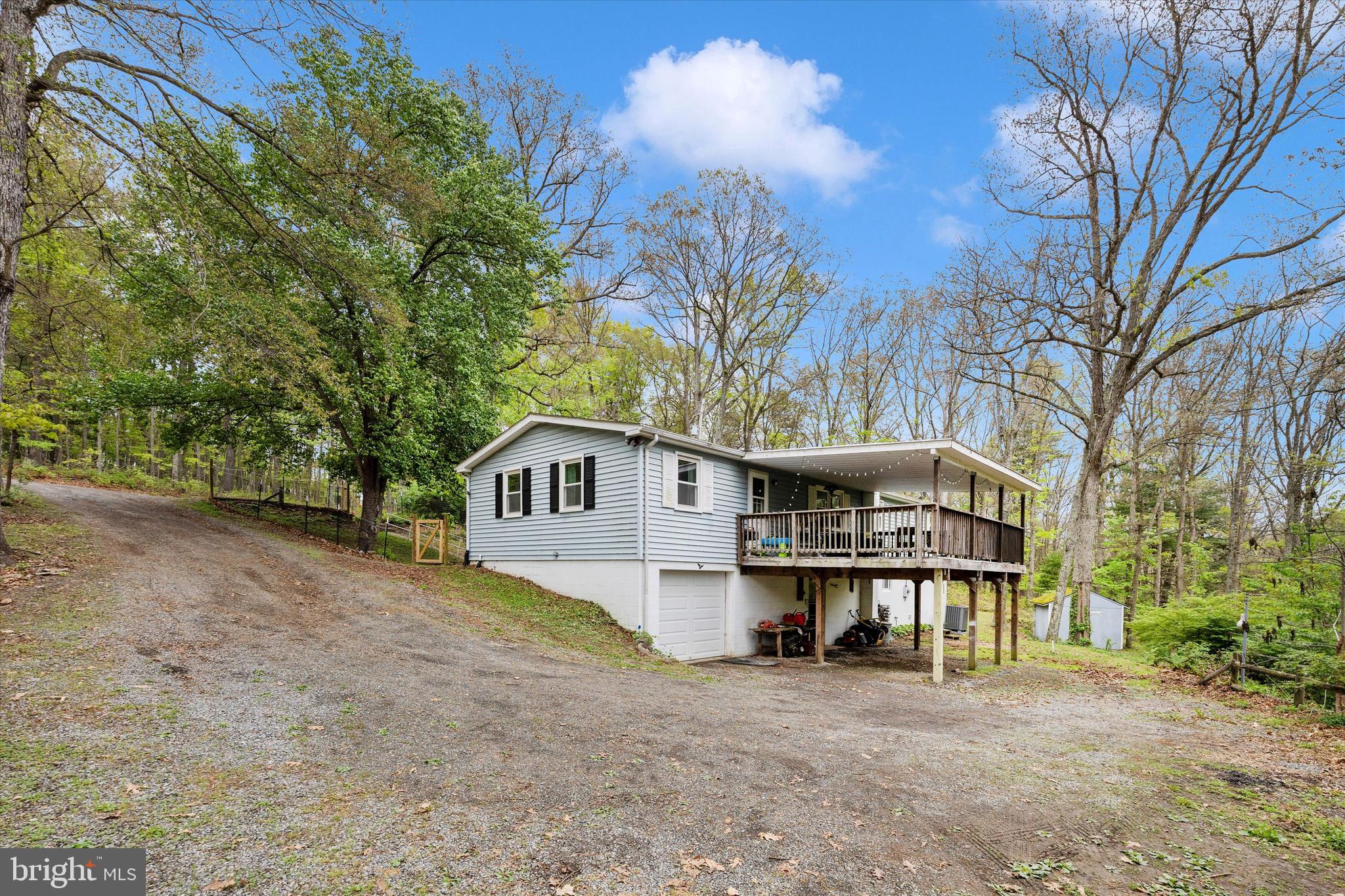 EARL ACRES - Residential