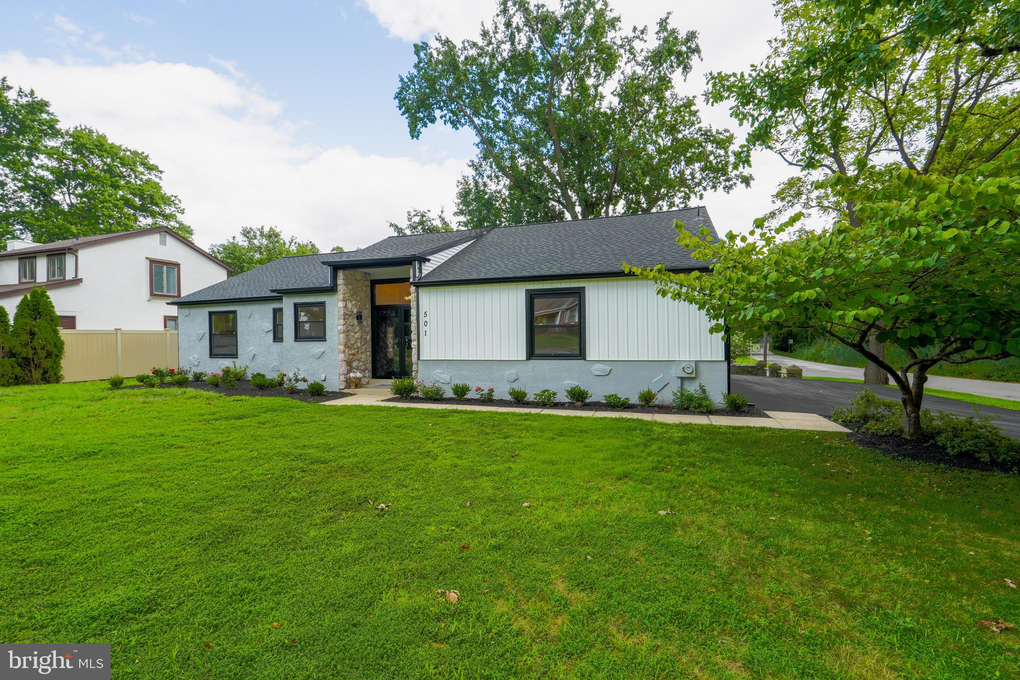 501 FLORA CIRCLE