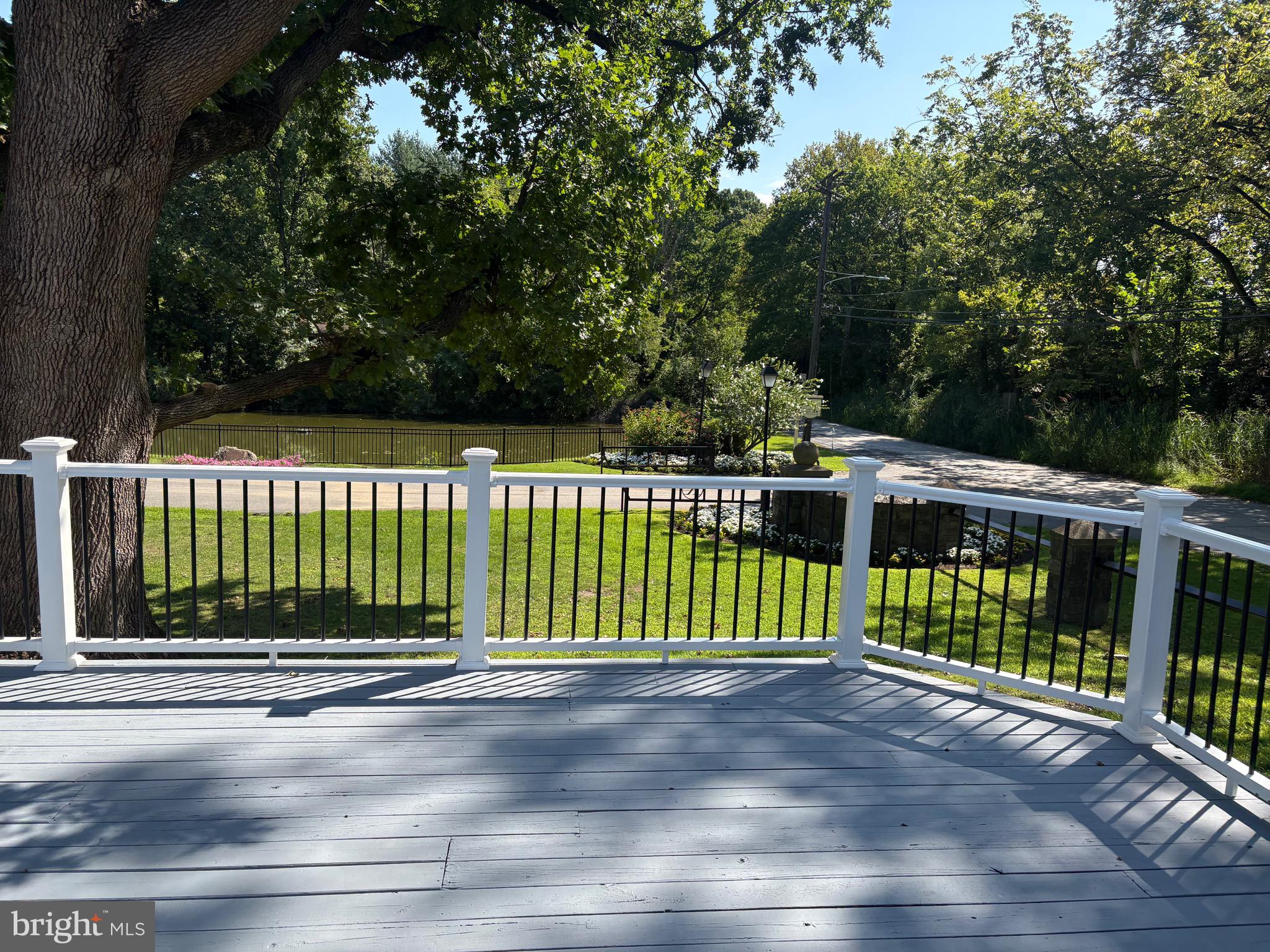 501 FLORA CIRCLE