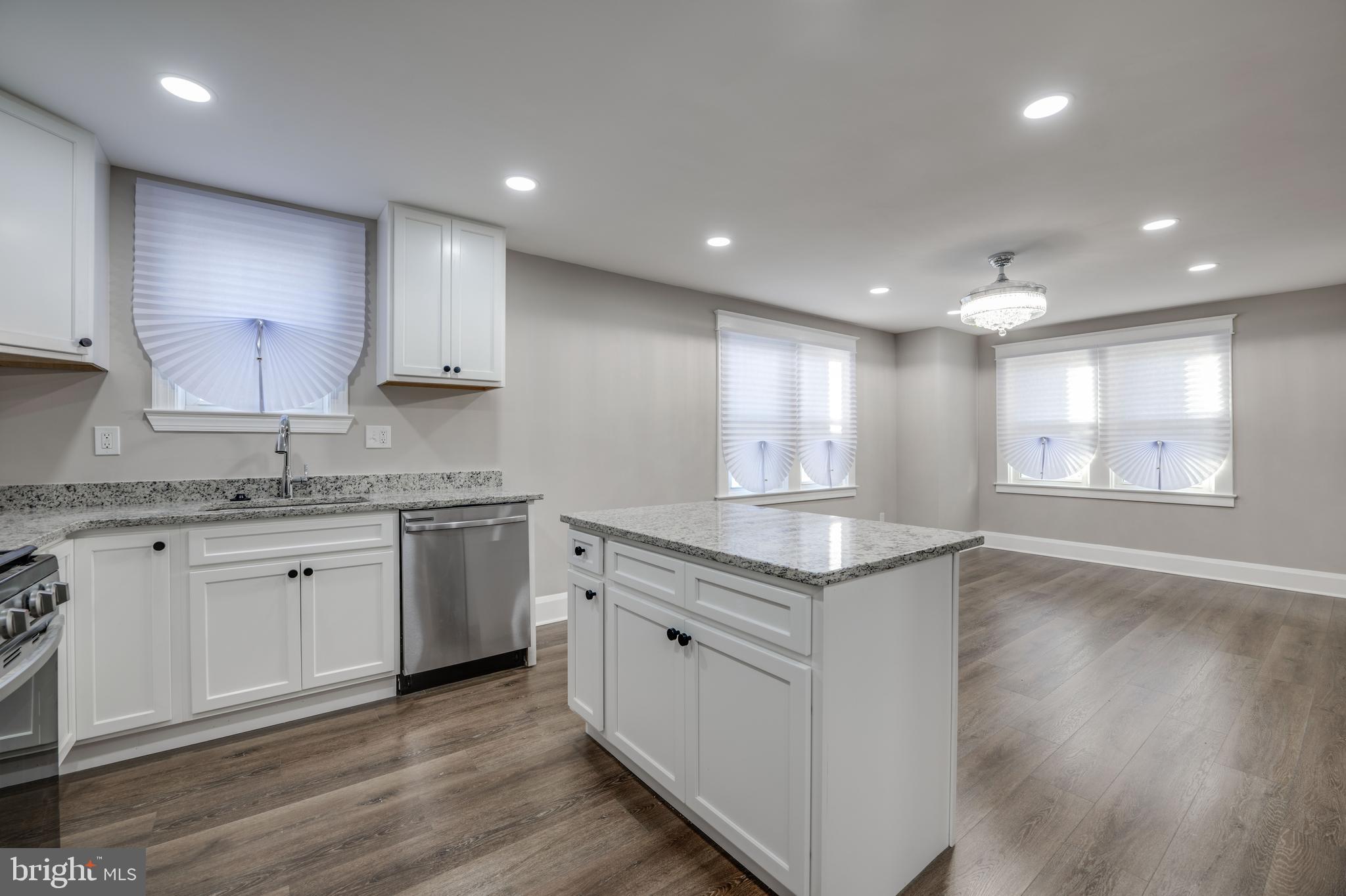 LAURAVILLE HISTORIC DISTRICT - Residential