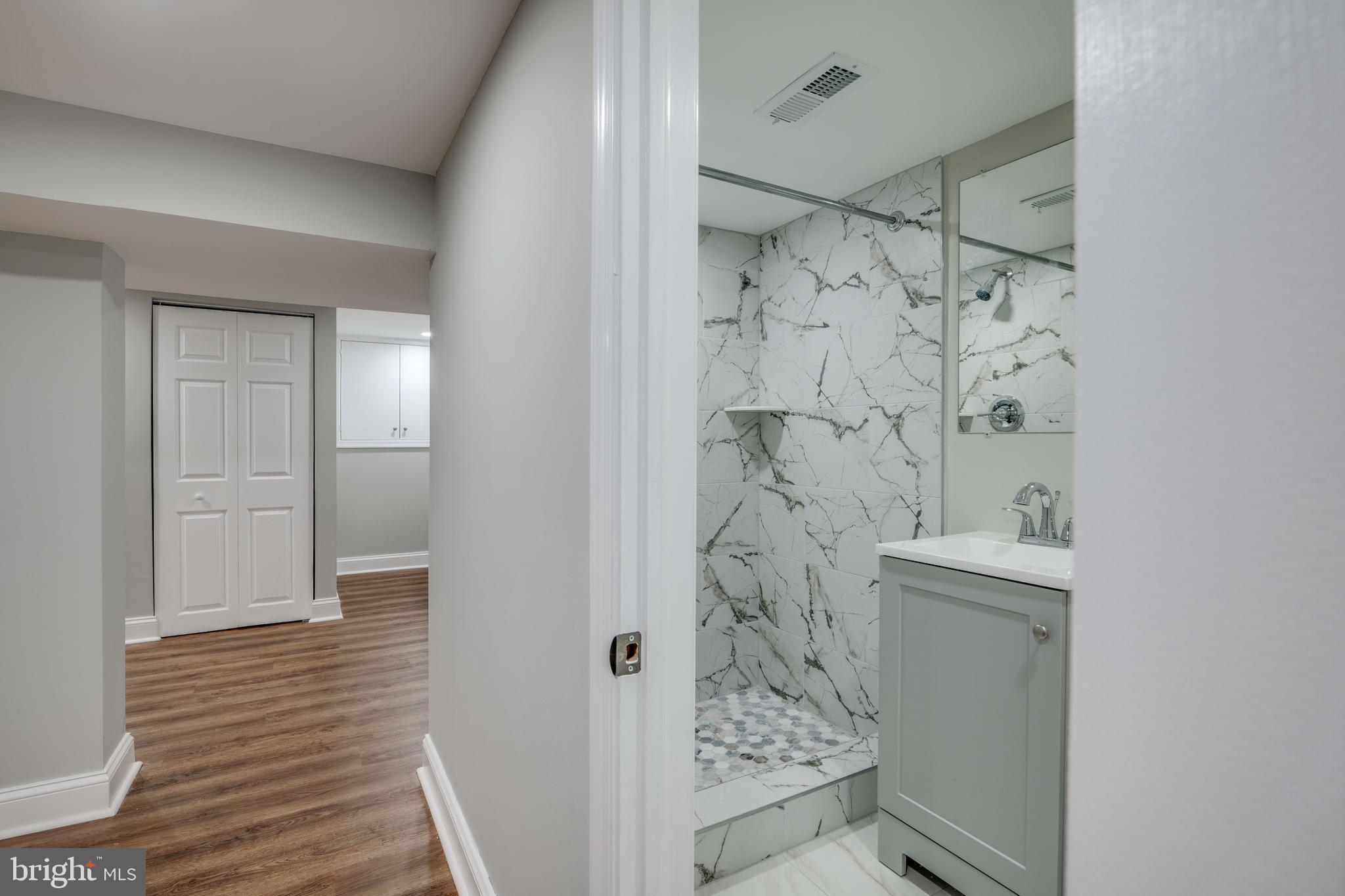 LAURAVILLE HISTORIC DISTRICT - Residential