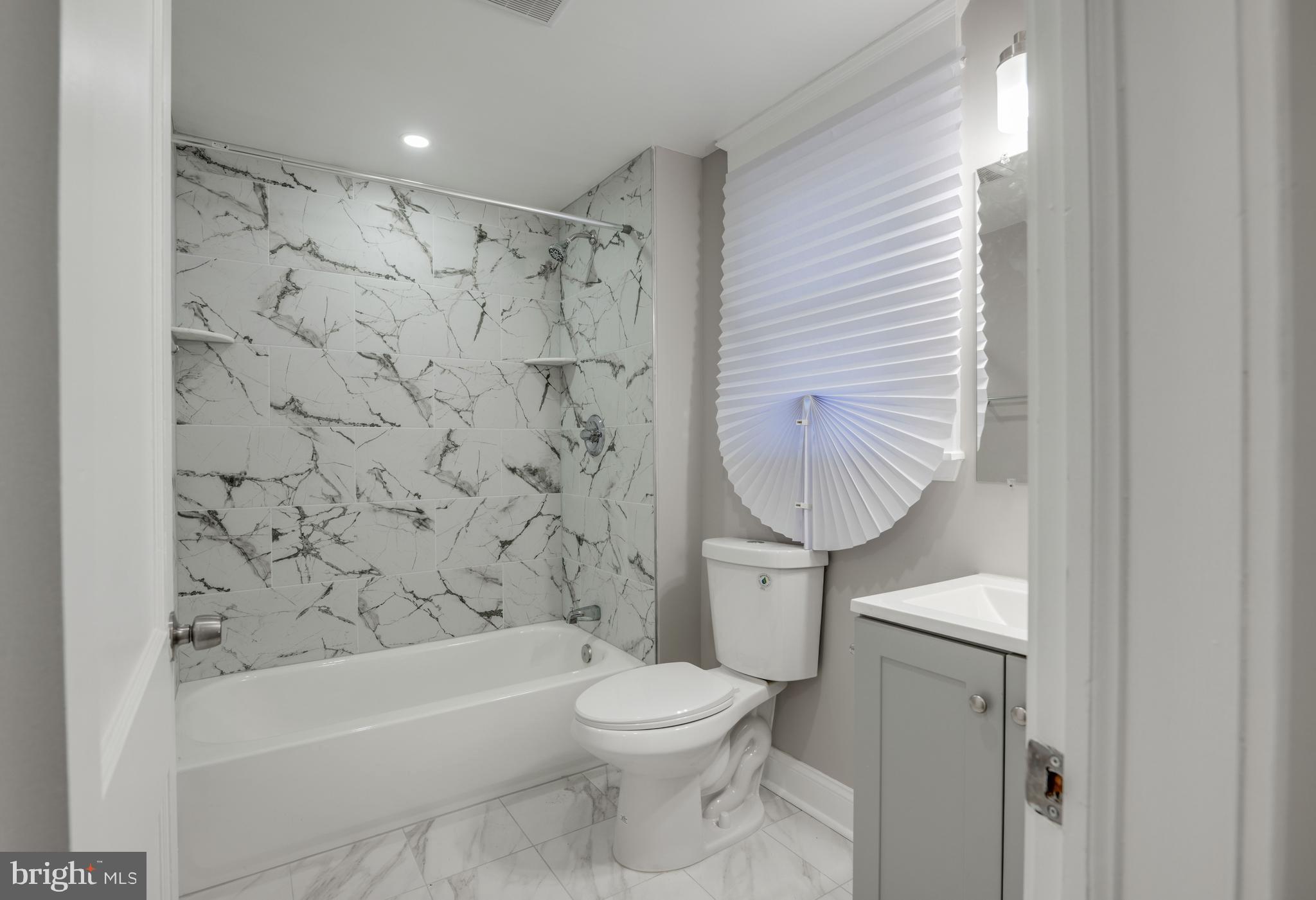 LAURAVILLE HISTORIC DISTRICT - Residential