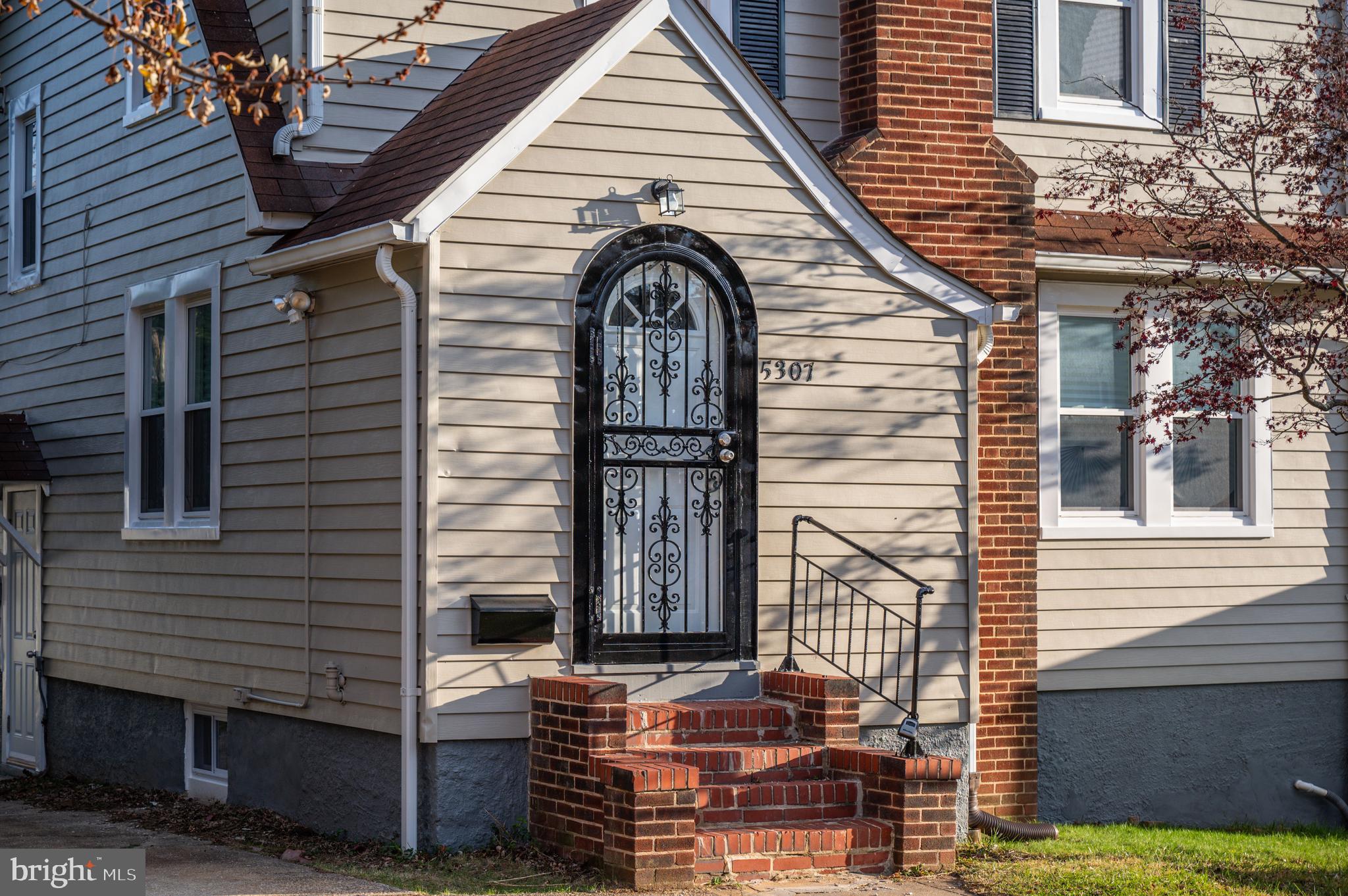 LAURAVILLE HISTORIC DISTRICT - Residential