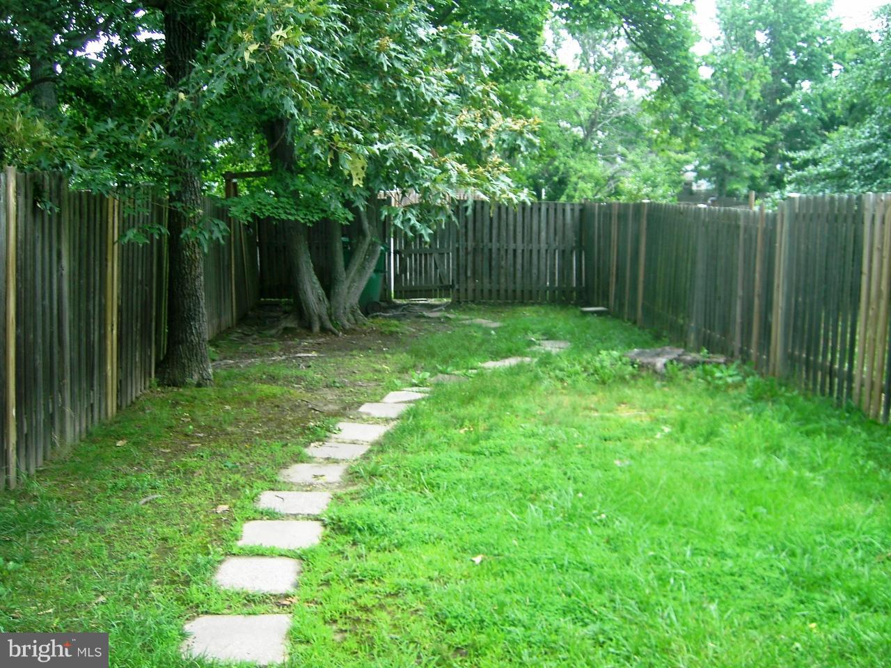 ST CHARLES SUB - LANCASTER - Residential Lease