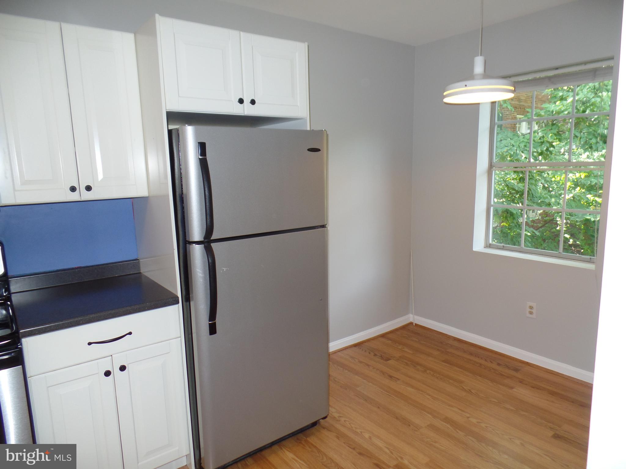 COLONIAL VILLAGE II - Residential