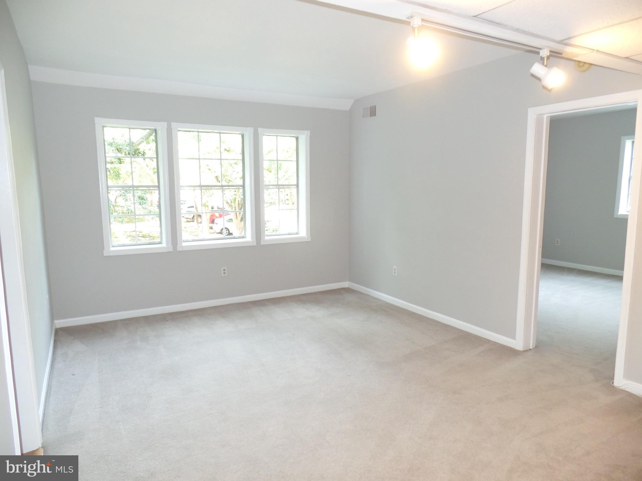 COLONIAL VILLAGE II - Residential