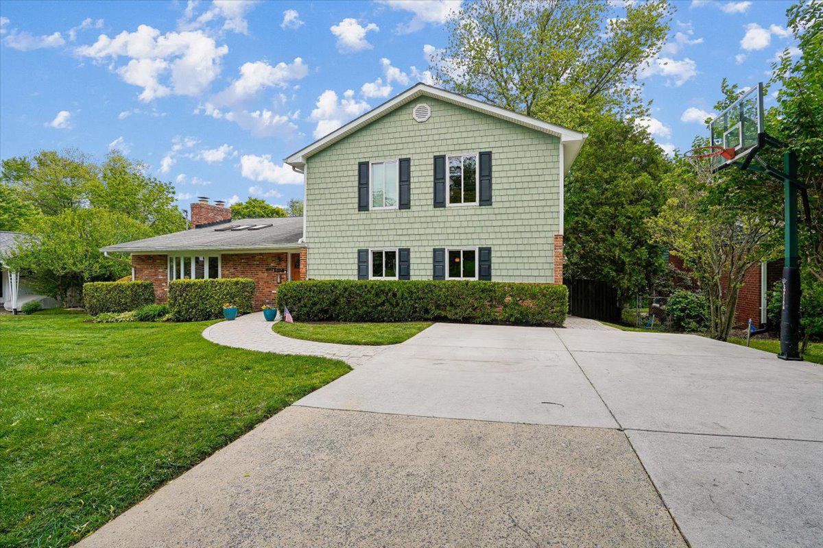MAPLEWOOD ESTATES - Residential