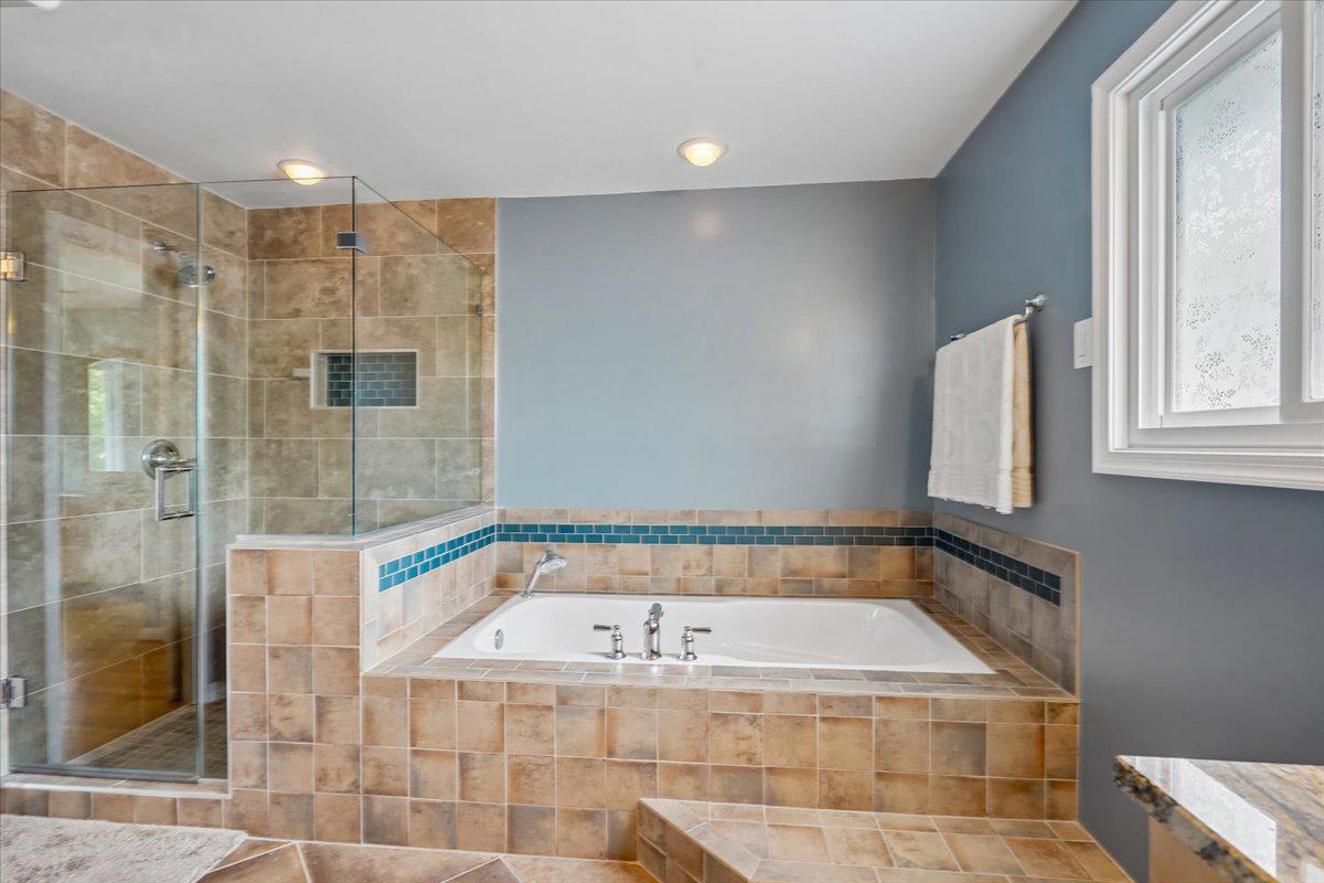 MAPLEWOOD ESTATES - Residential