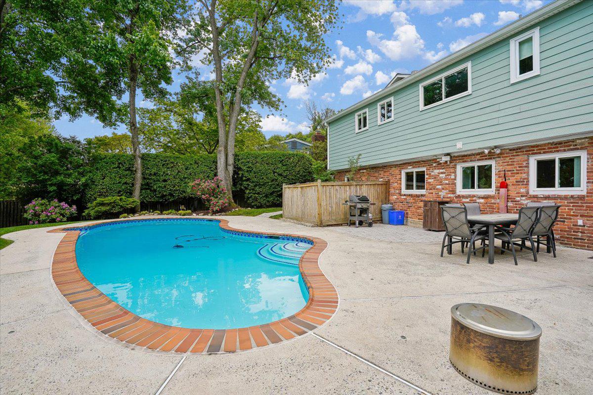 MAPLEWOOD ESTATES - Residential