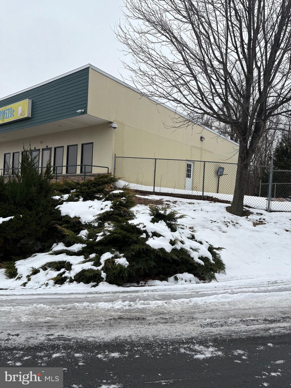 NONE AVAILABLE - Commercial Lease