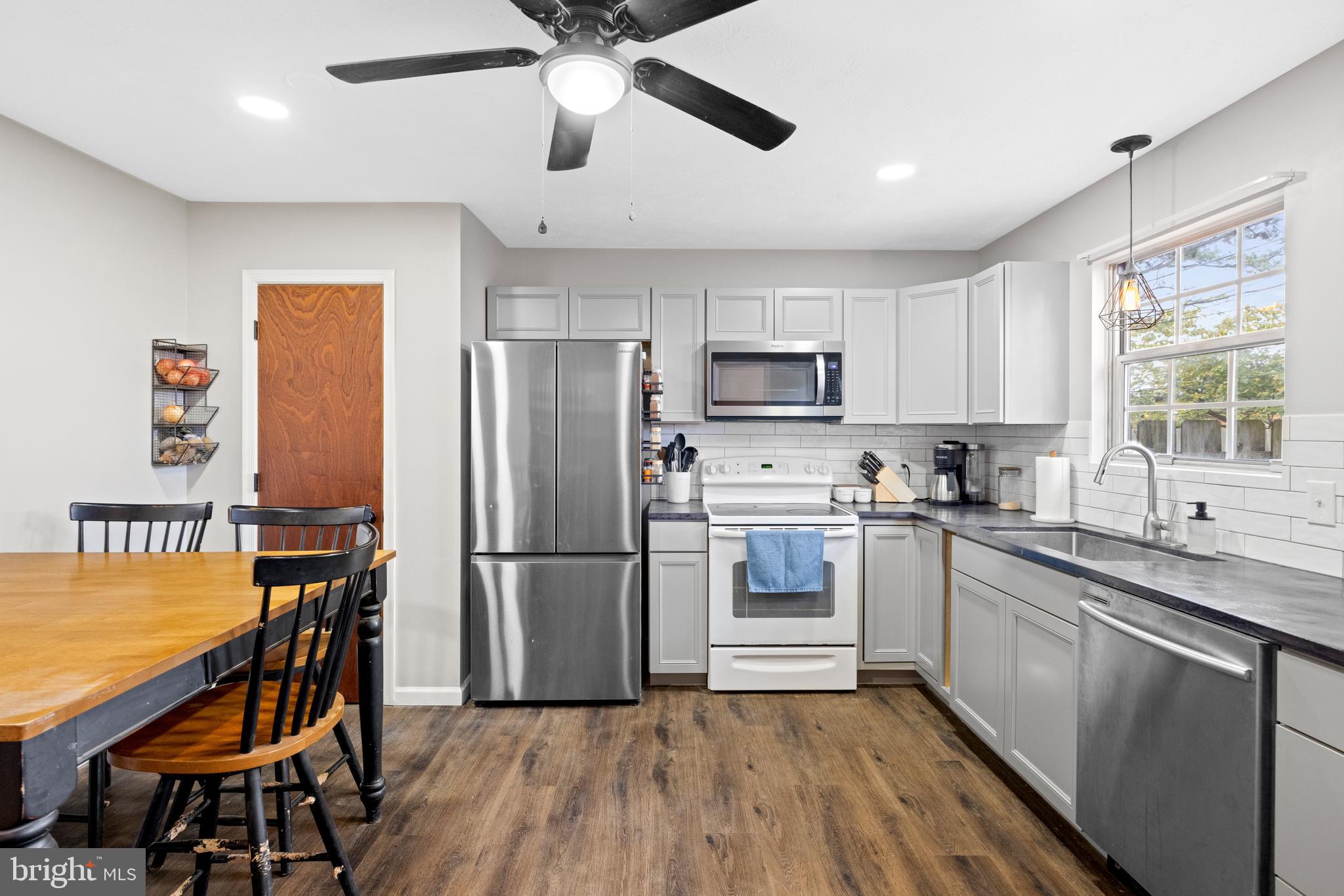 FREDERICKTOWNE TOWNHOUSE - Residential