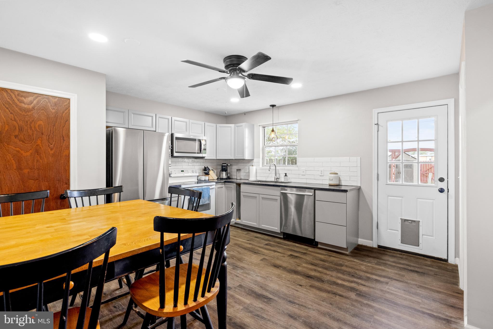 FREDERICKTOWNE TOWNHOUSE - Residential