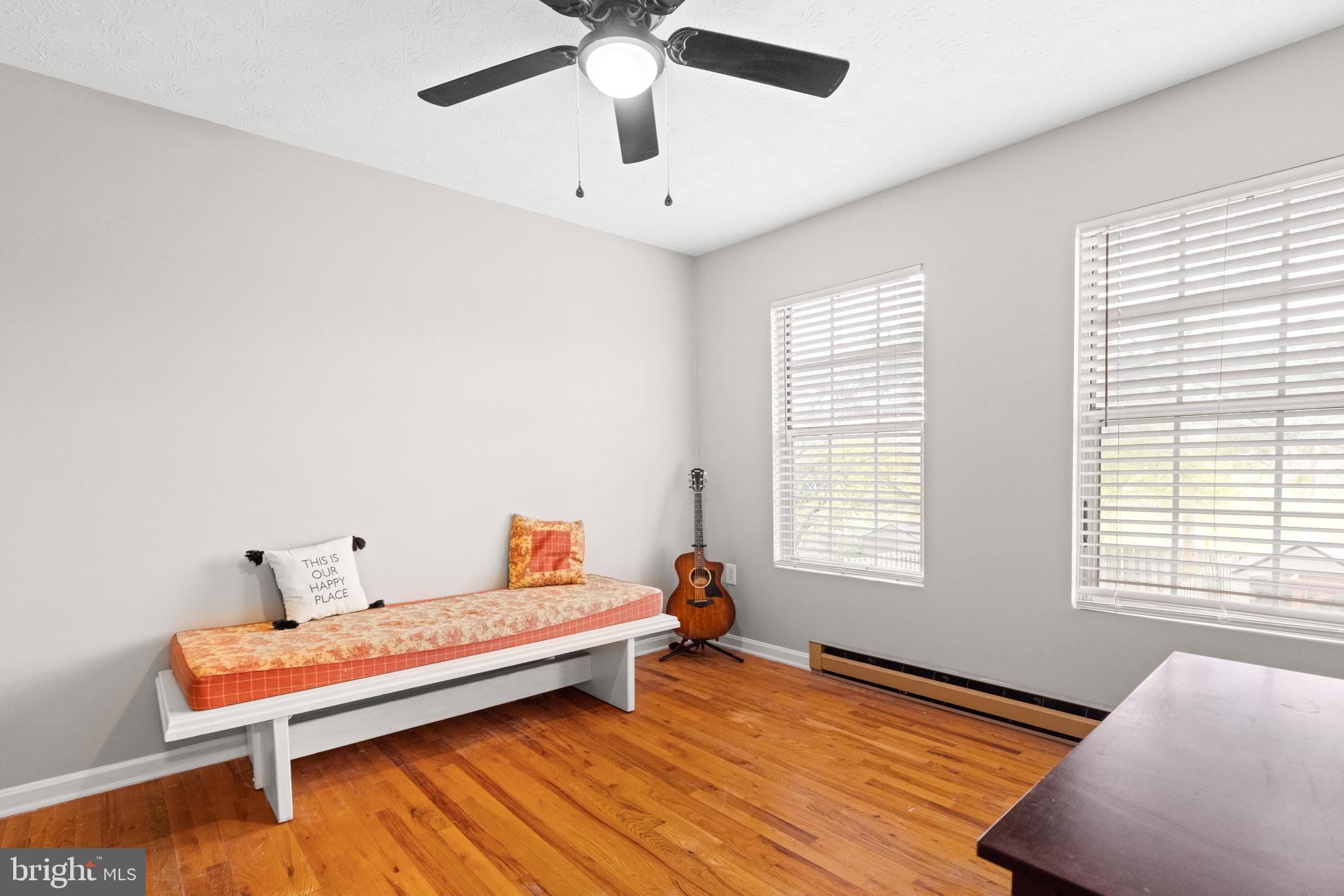 FREDERICKTOWNE TOWNHOUSE - Residential