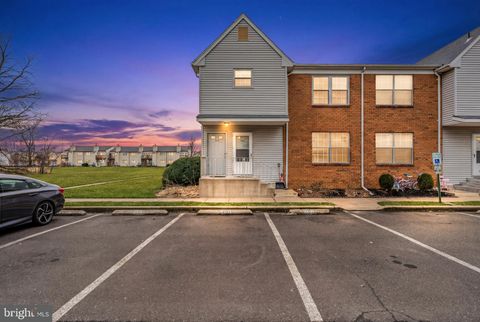 Photo of 201 Sandstone Court, LUMBERTON, NJ 08048 (MLS # NJBL2103314)