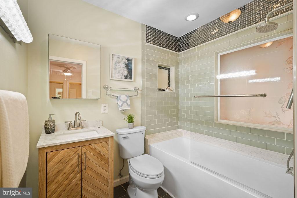 GARRETT PARK ESTATES - Residential