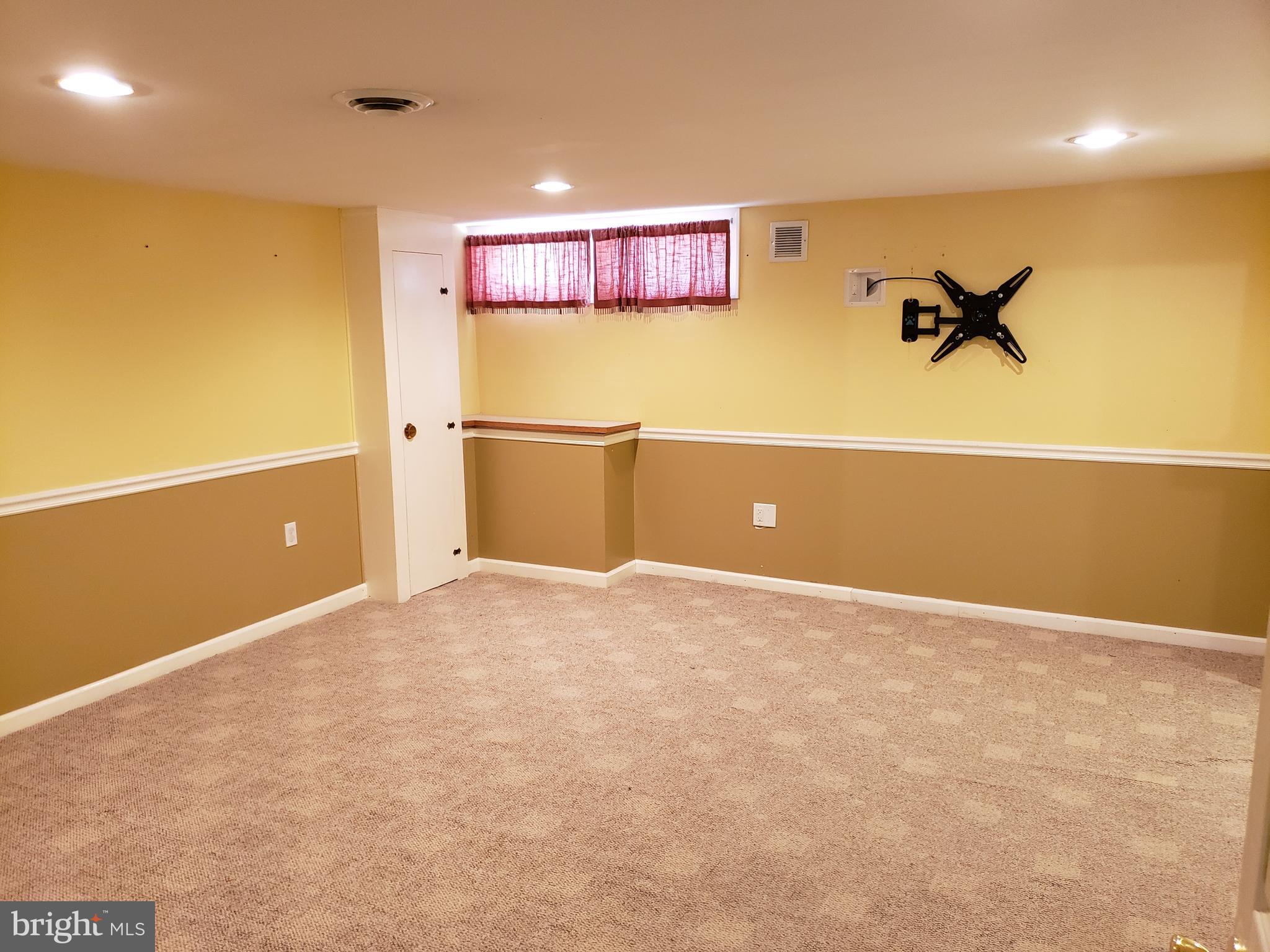 LOCH RAVEN VILLAGE - Residential