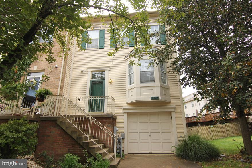 Lovely Crofton townhome. End unit with lots of space and privacy. Enjoy the loft sitting area with the Master bedroom. Any questions call property manager. Must use CBRB lease application package and CBRB Lease.