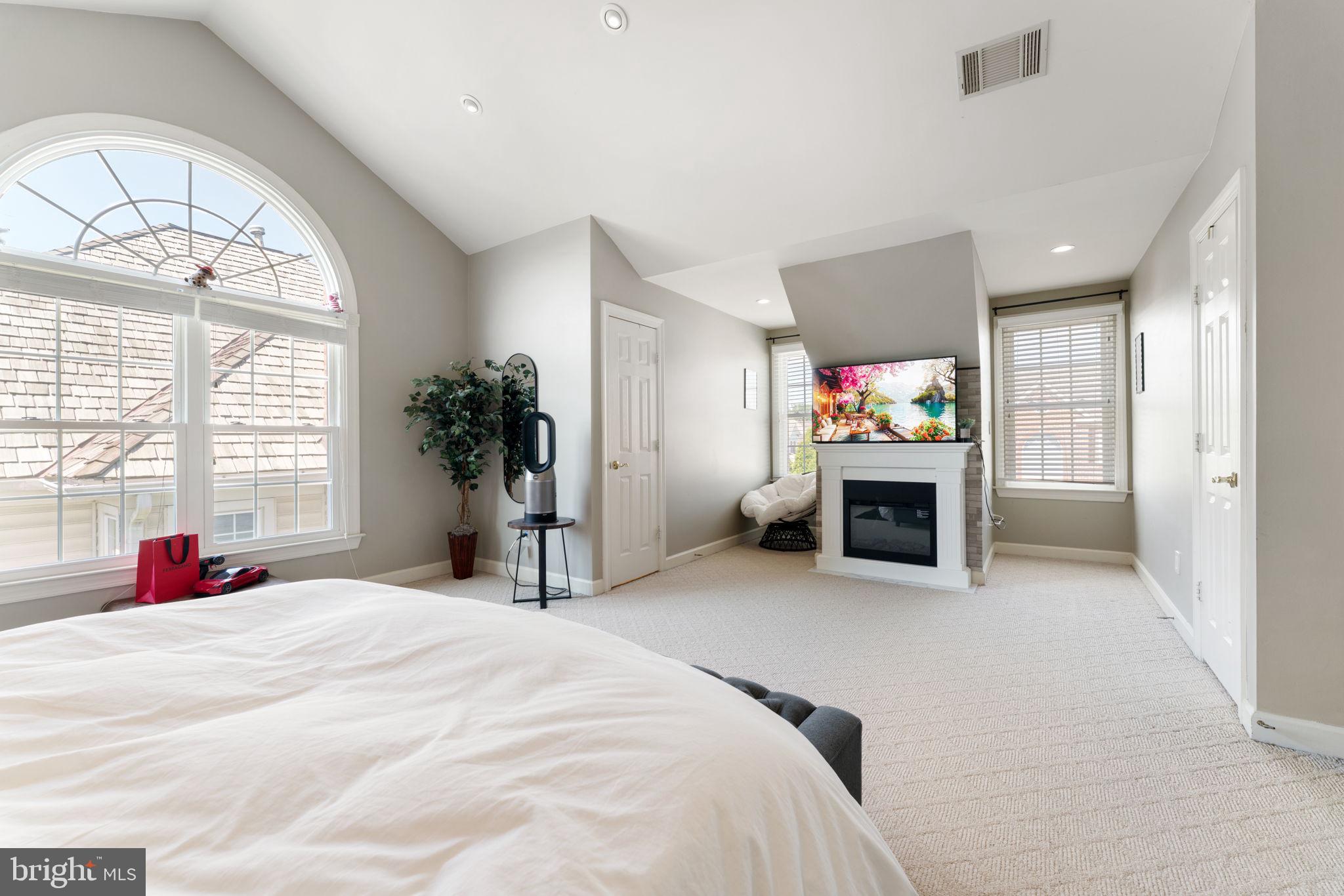 FOX CREEK - Residential Lease