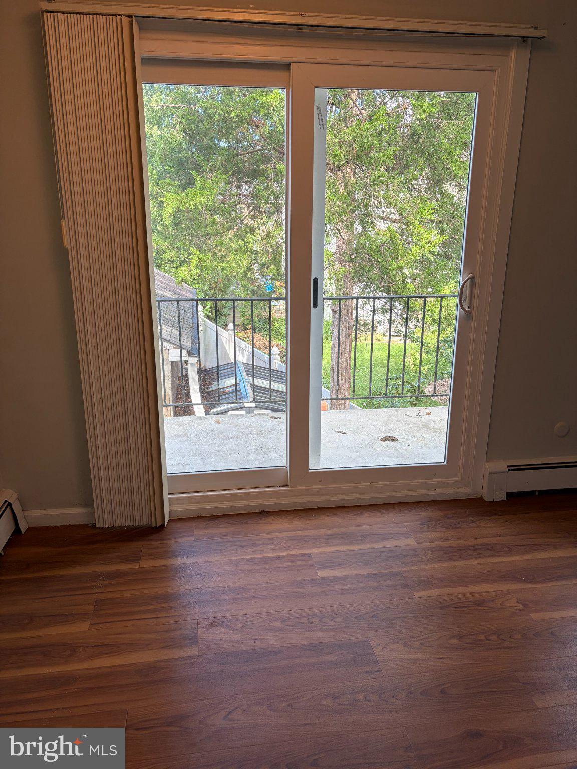 323-325 HAVERFORD AVENUE B4