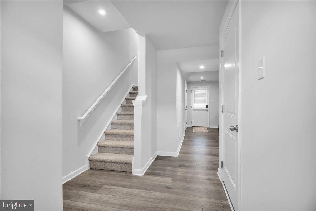 30 MAGNOLIA WAY