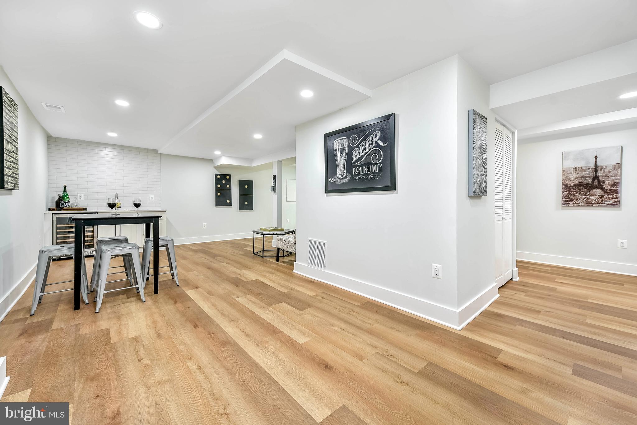 CARDINAL GLEN - Residential