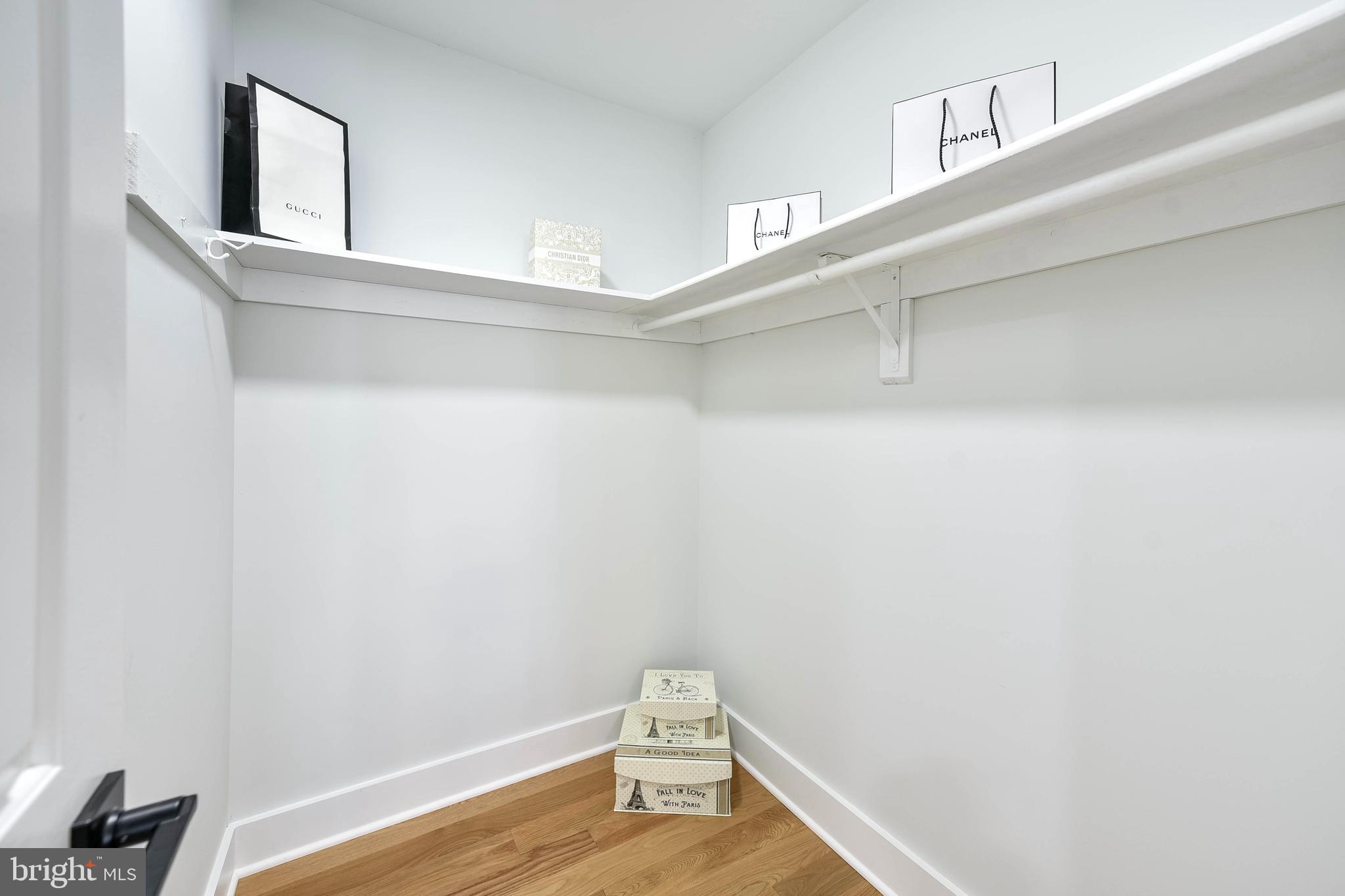 CARDINAL GLEN - Residential