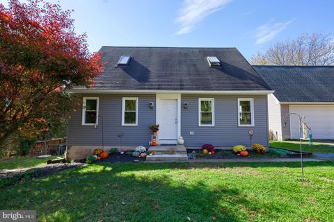 Photo of 62 Bradys Hill Road, HOLTWOOD, PA 17532 (MLS # PALA2059722)