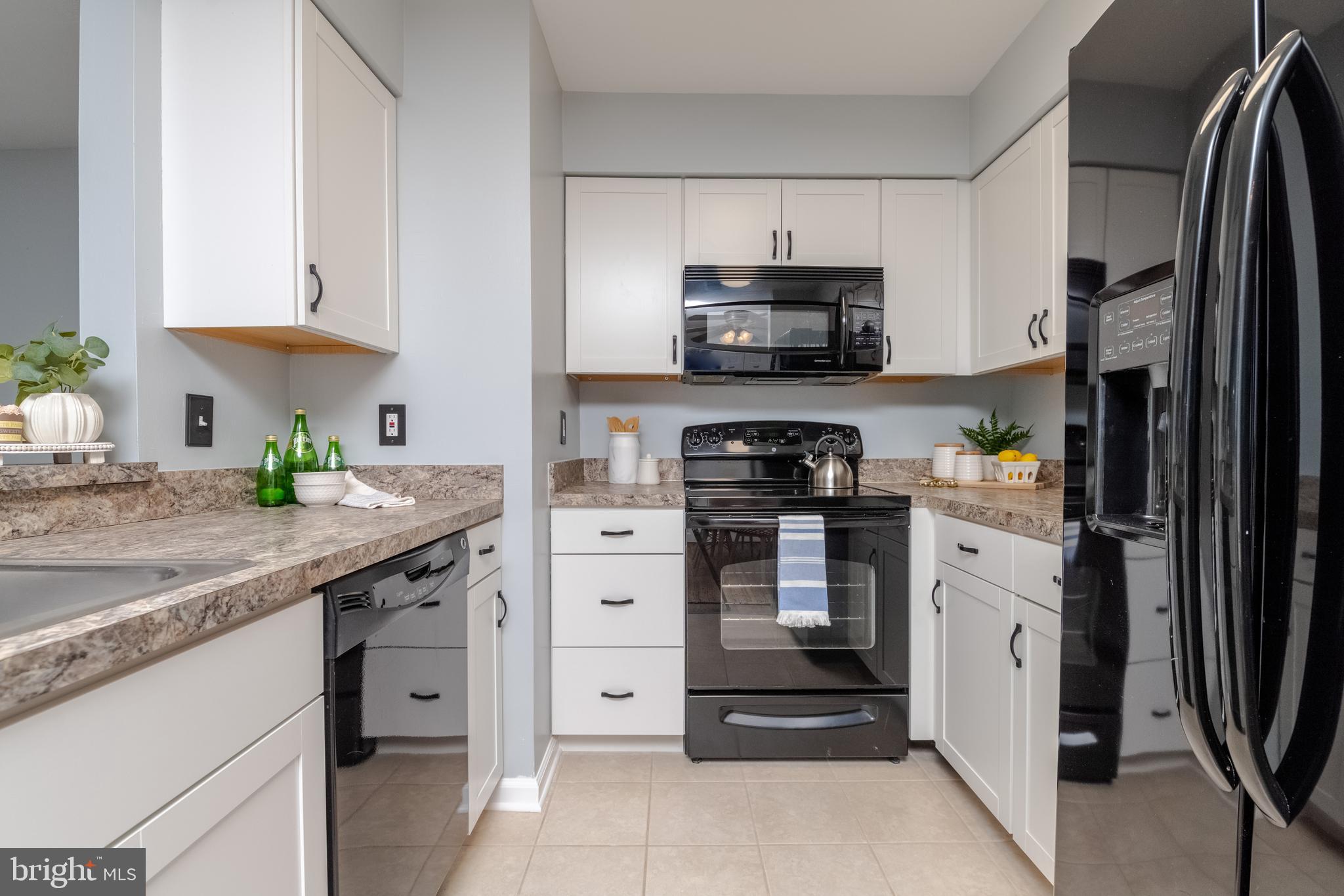 RIVERSIDE PARK - Residential