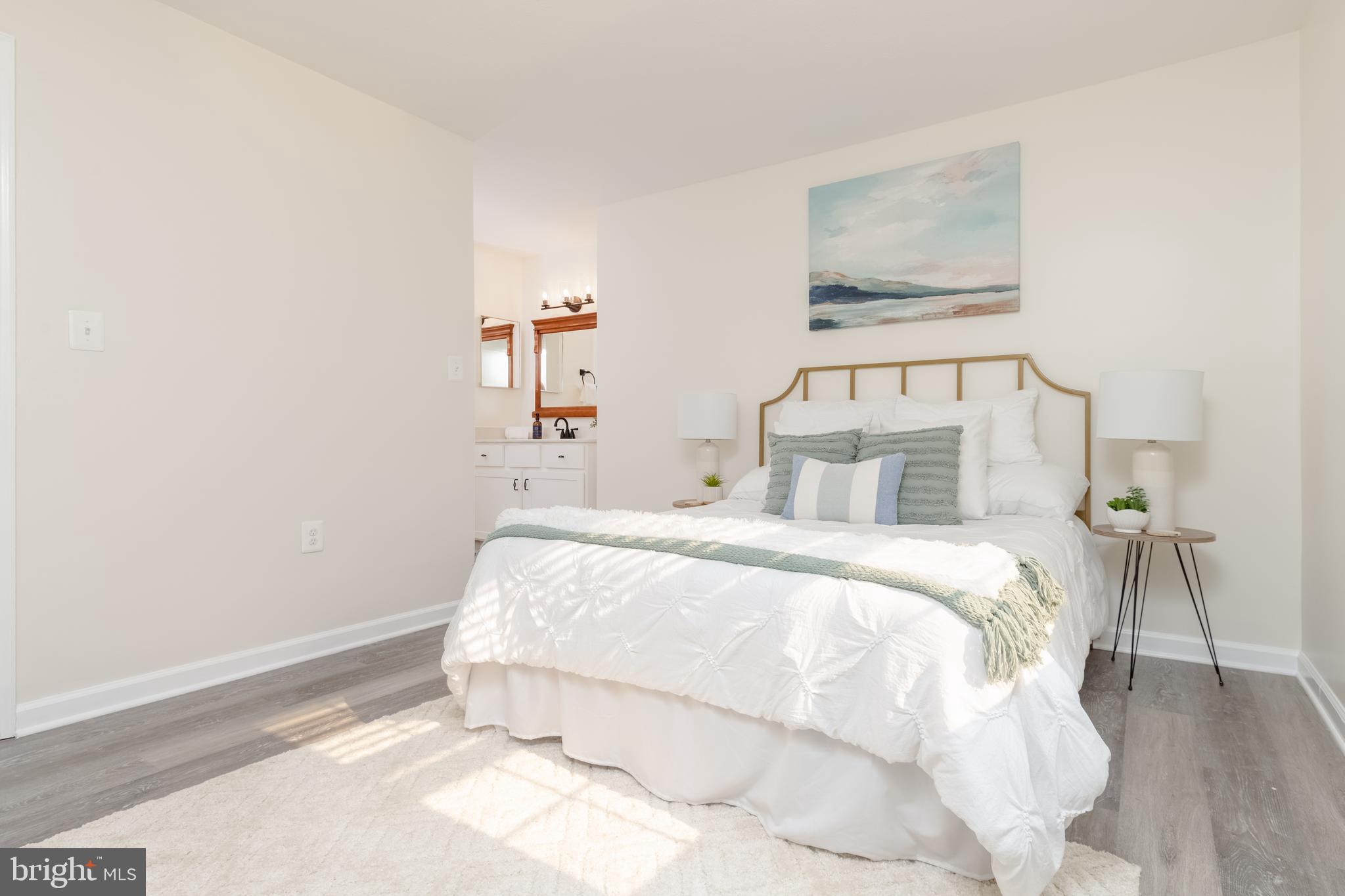 RIVERSIDE PARK - Residential