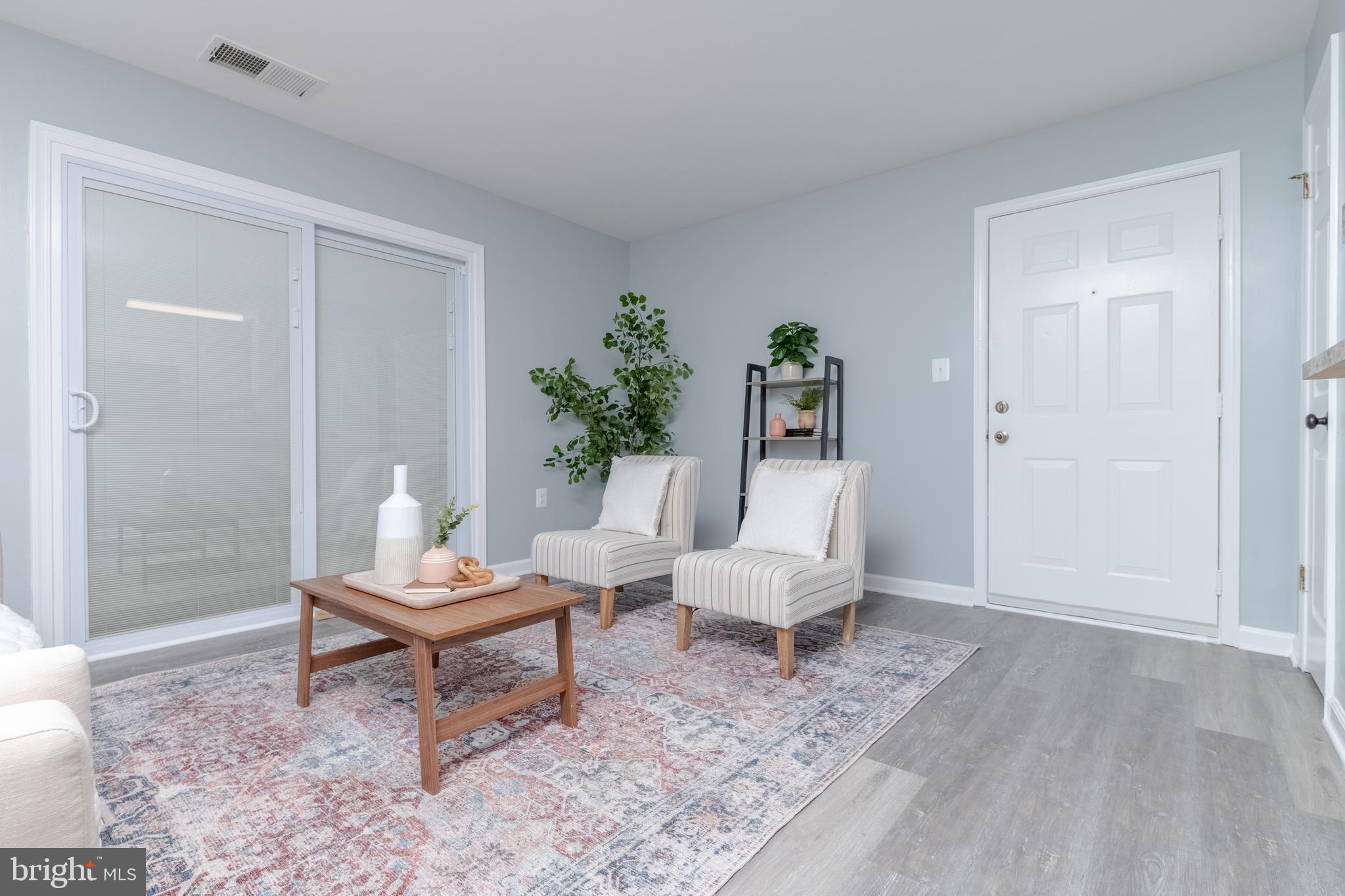 RIVERSIDE PARK - Residential